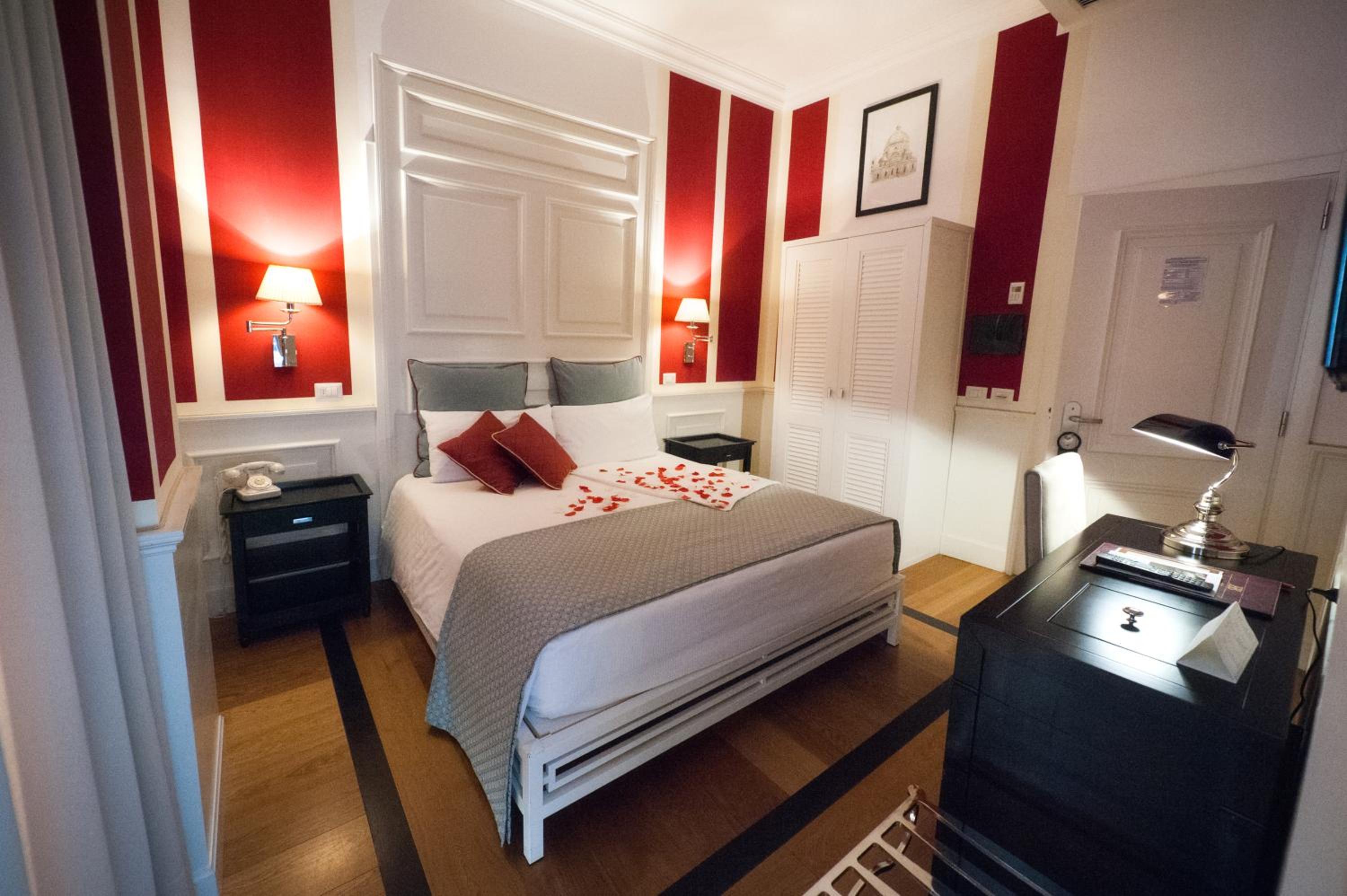 Deluxe Double Room - Photo 1