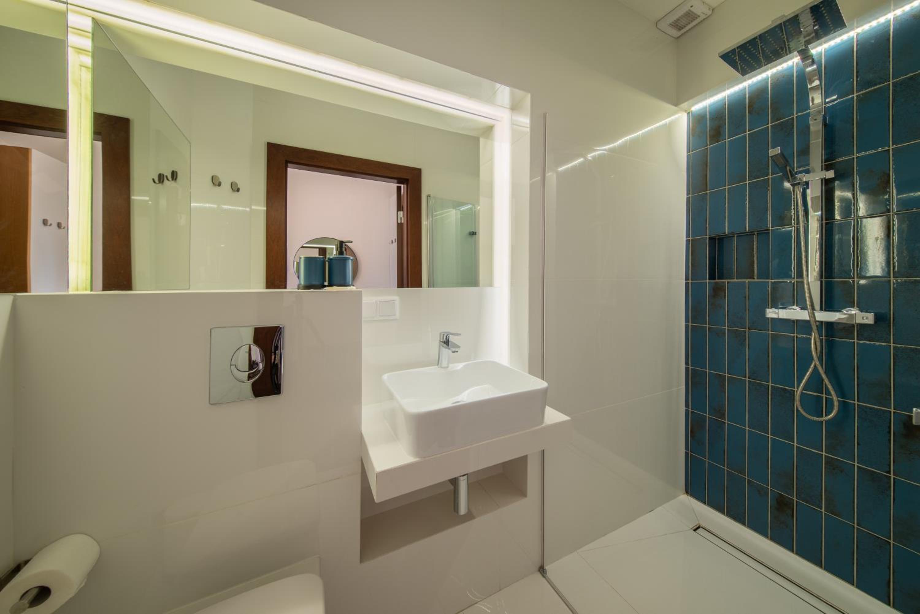 Twin or Double Room photo 3
