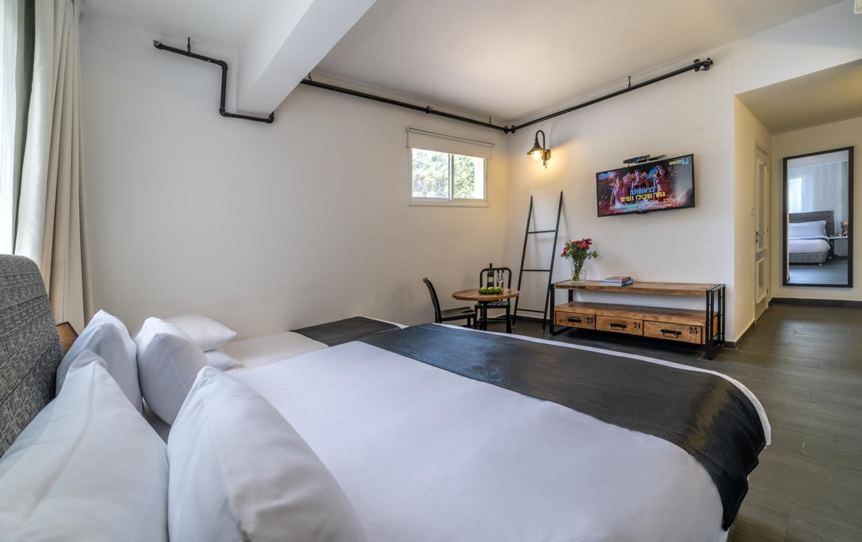 Standard Triple Room photo 3