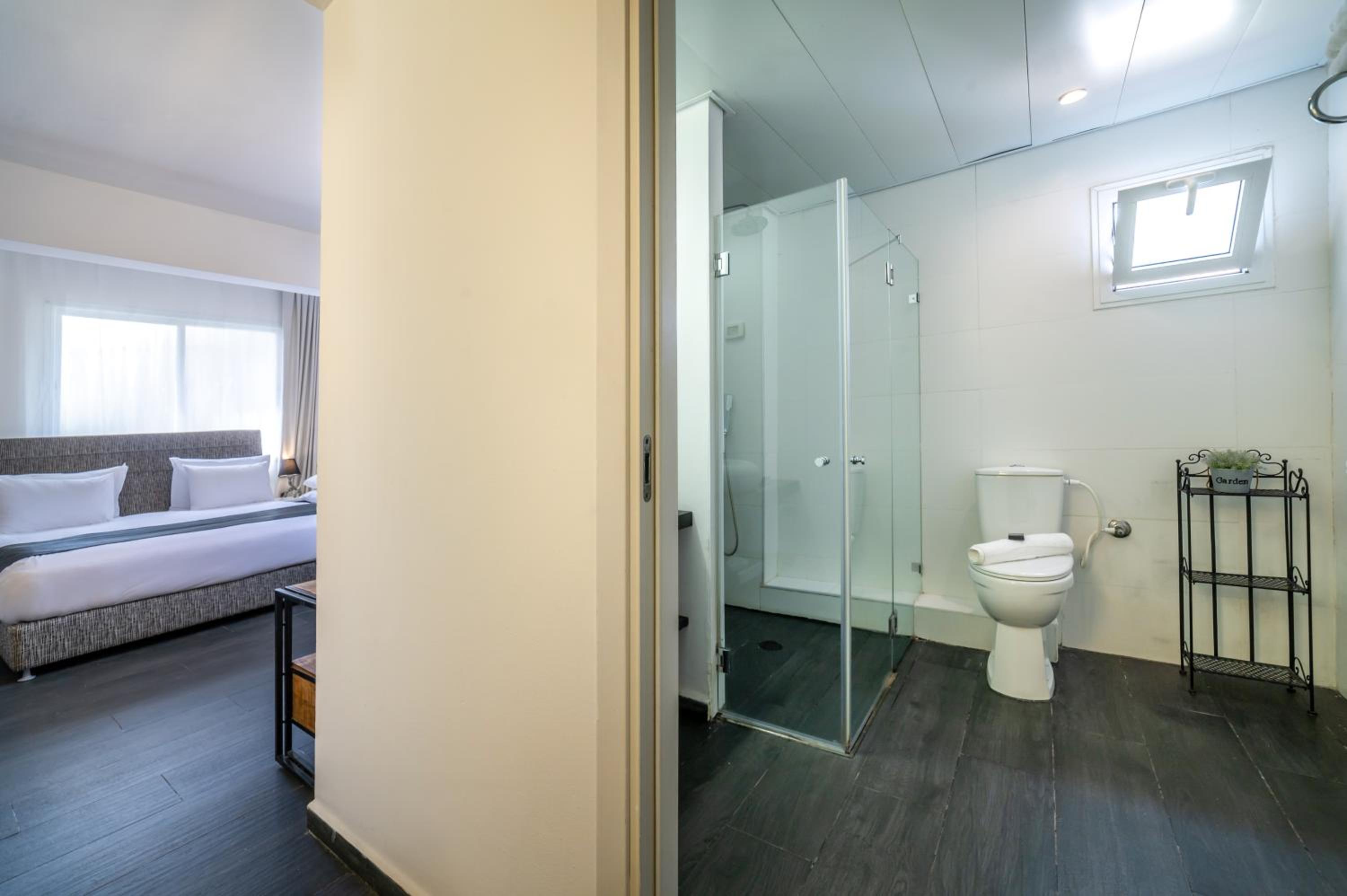 Standard Triple Room photo 2