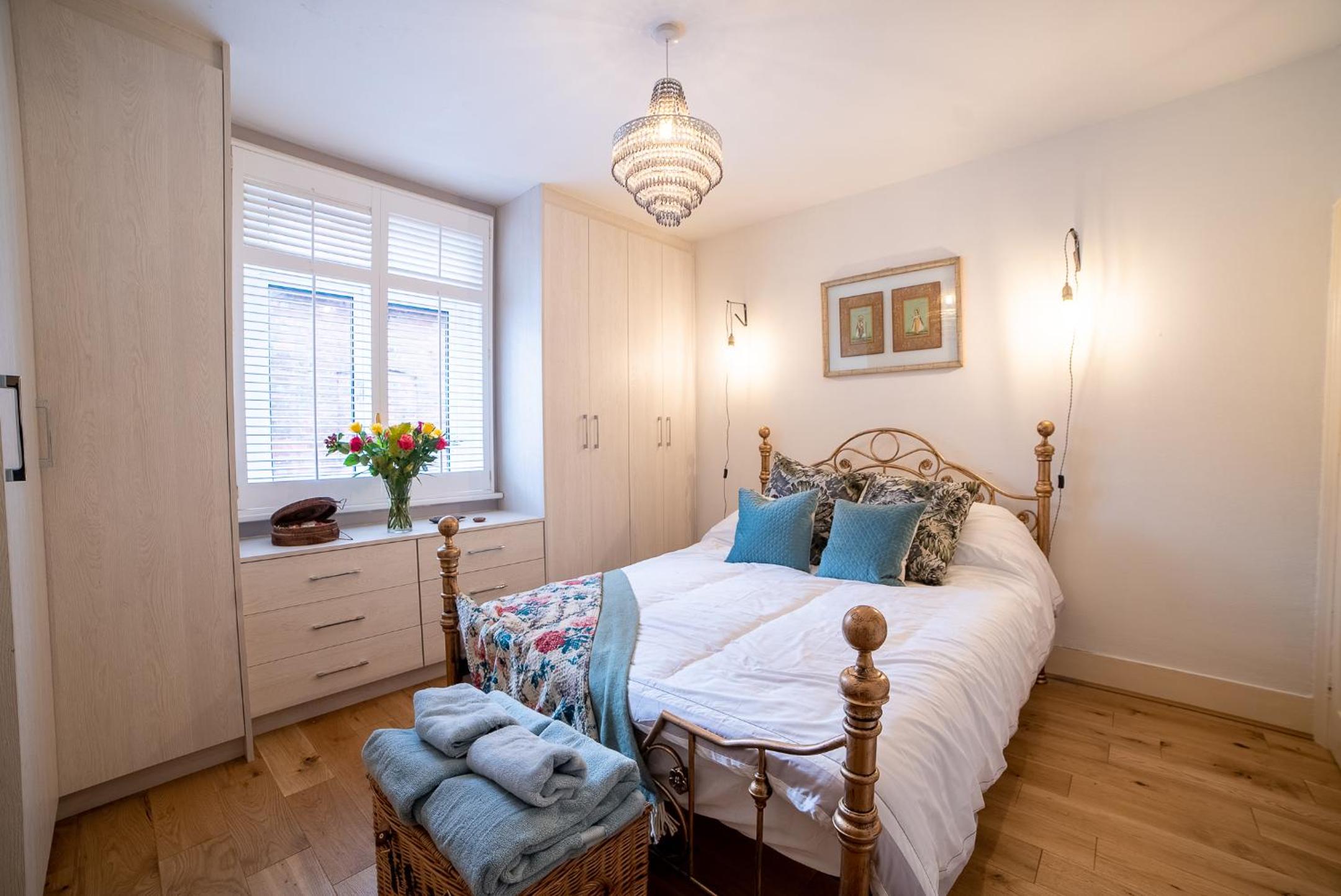 Two-Bedroom House - Photo 7