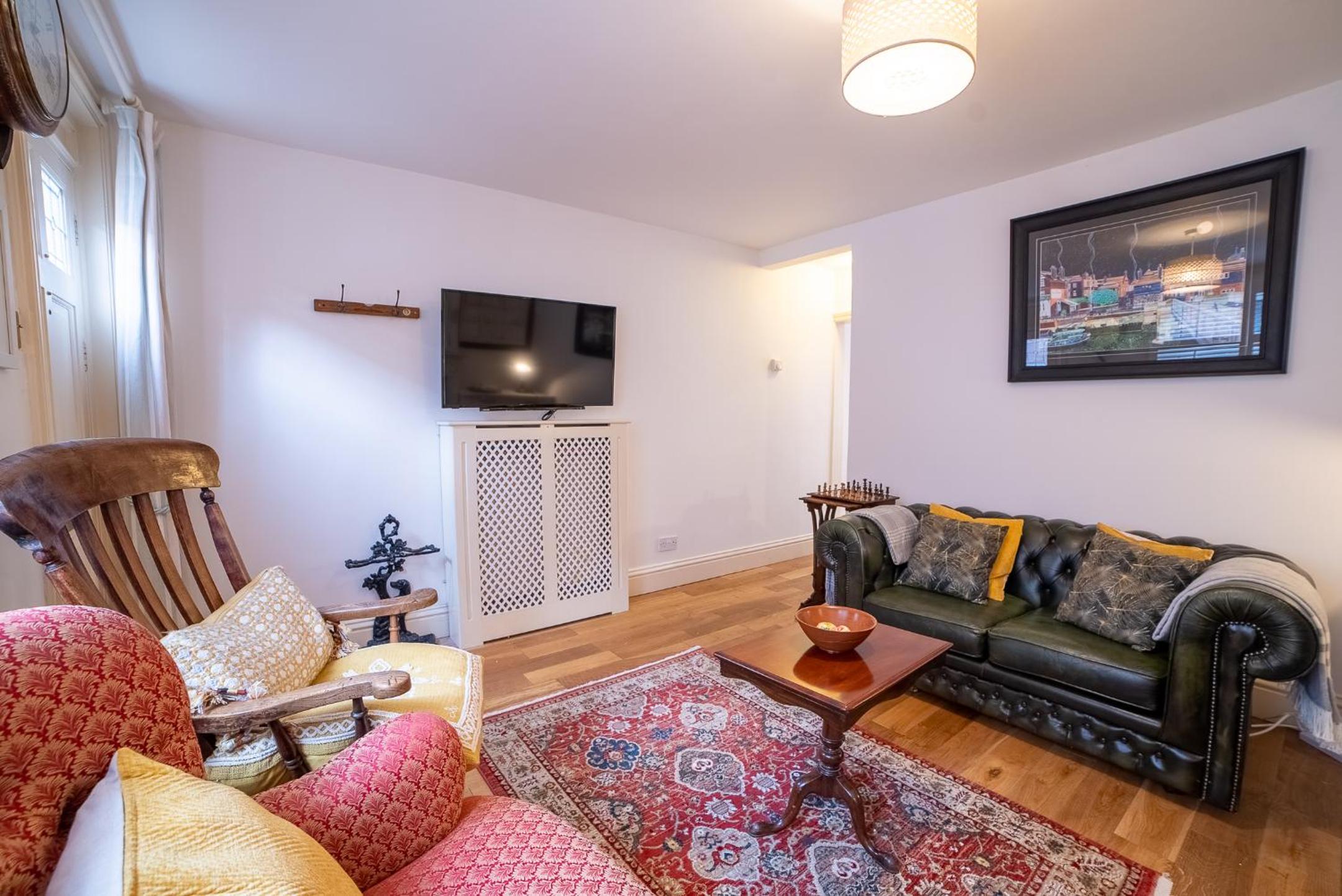 Two-Bedroom House - Photo 9