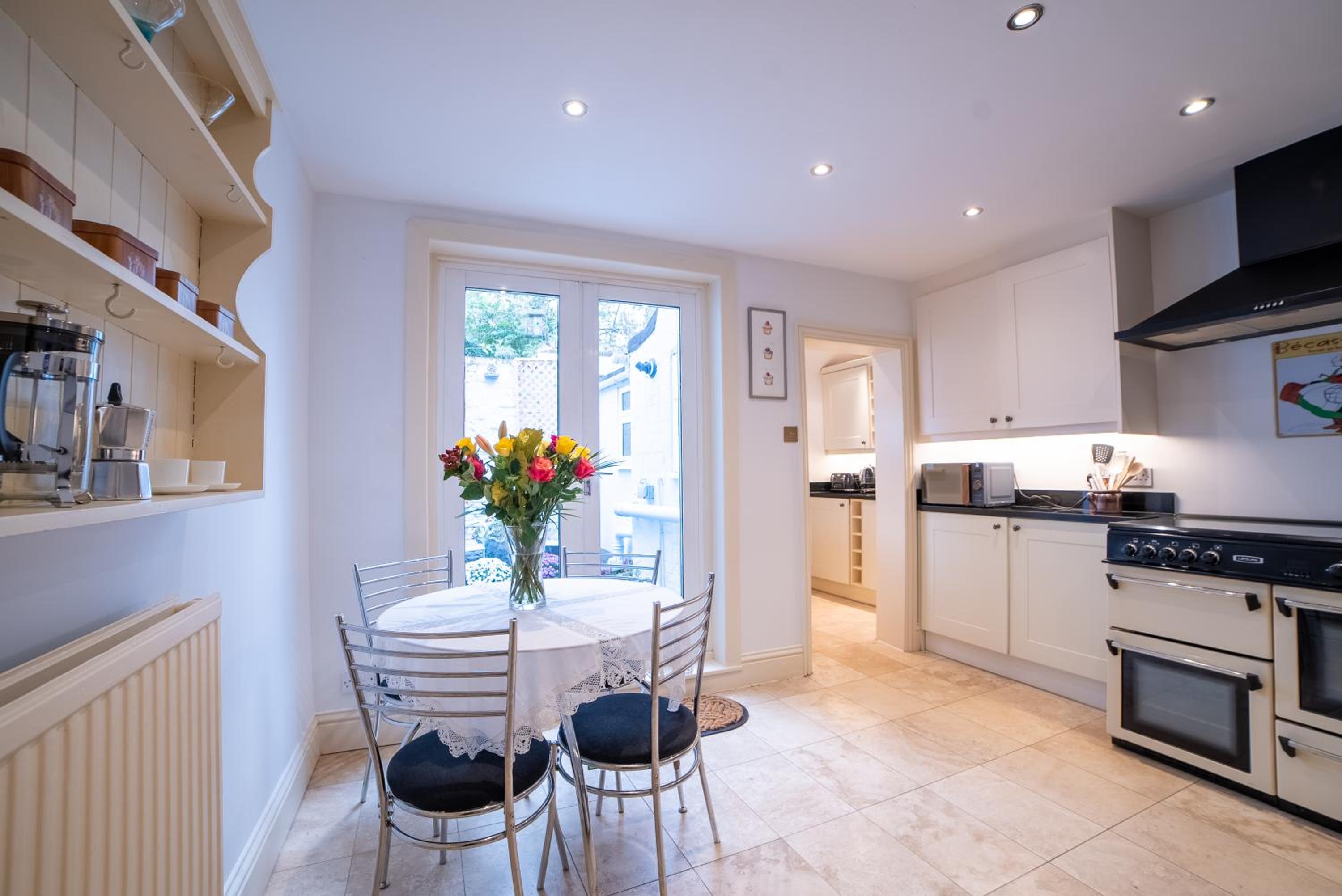 Two-Bedroom House - Photo 11