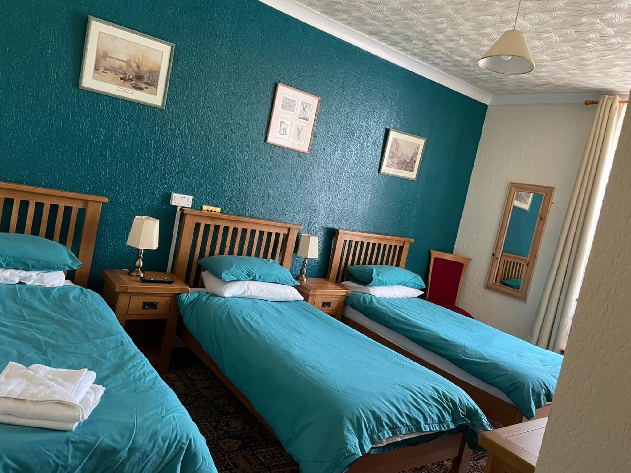 Basic Triple Room - Photo 1