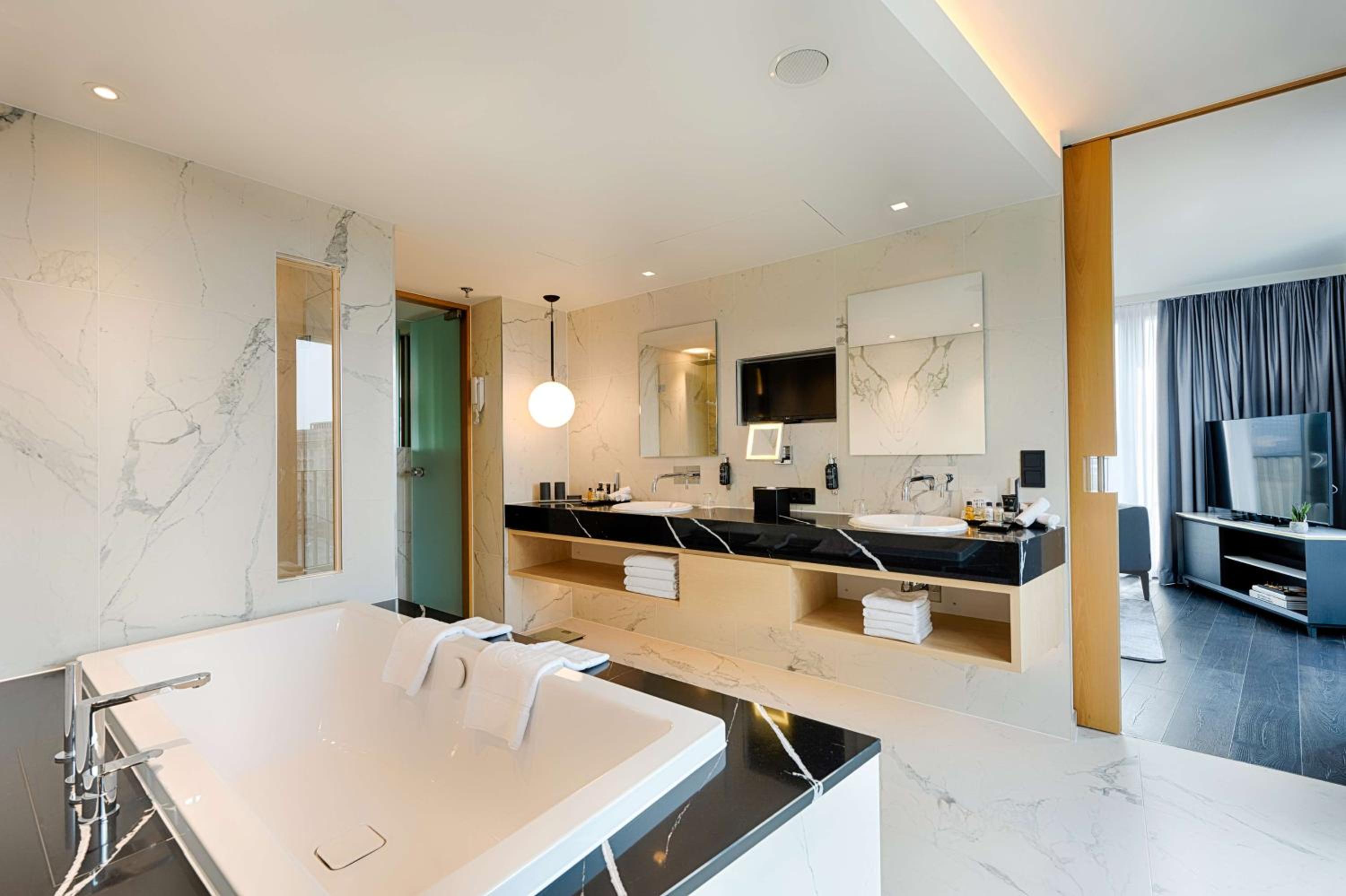 Suite Suite