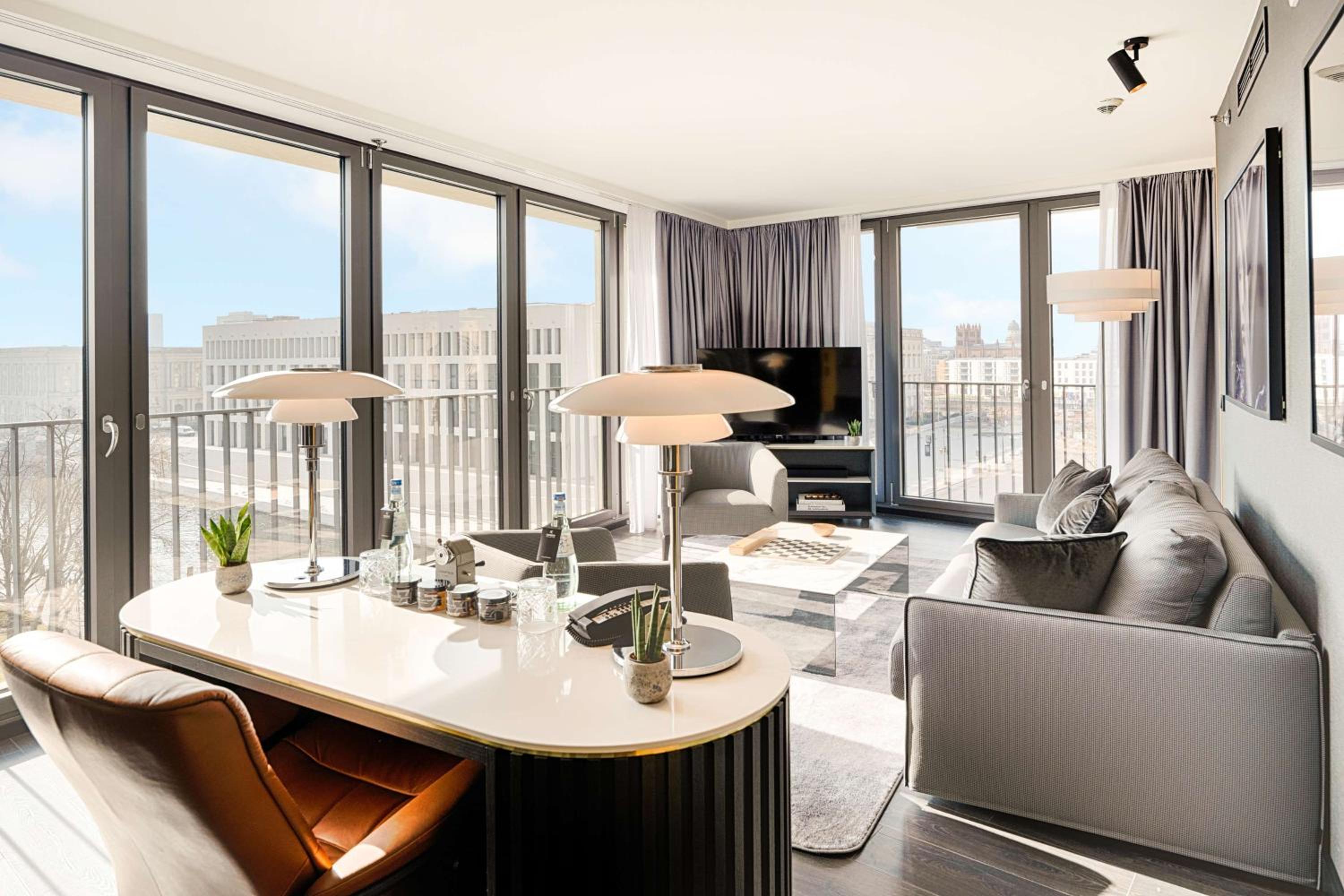 Suite Suite