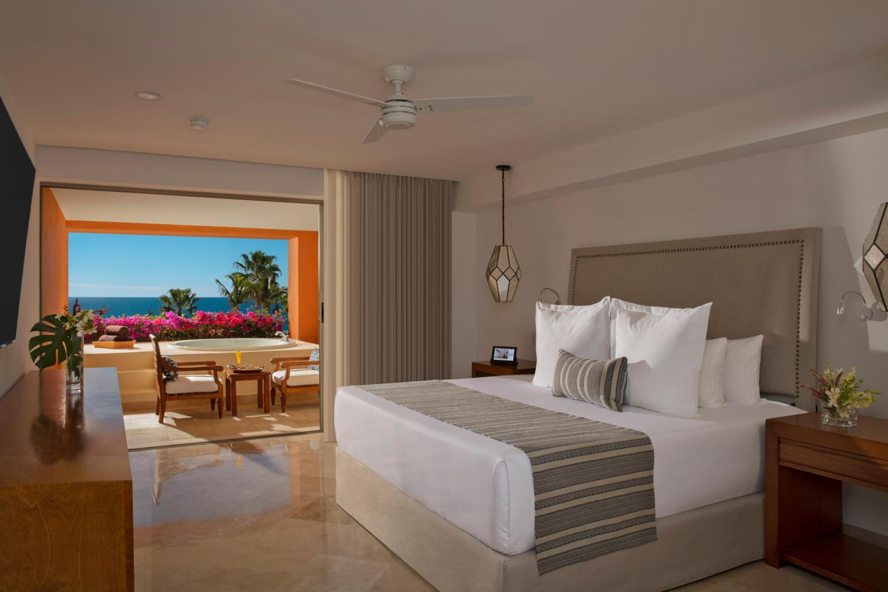 Deluxe Ocean View Room with Hot Tub and King Bed