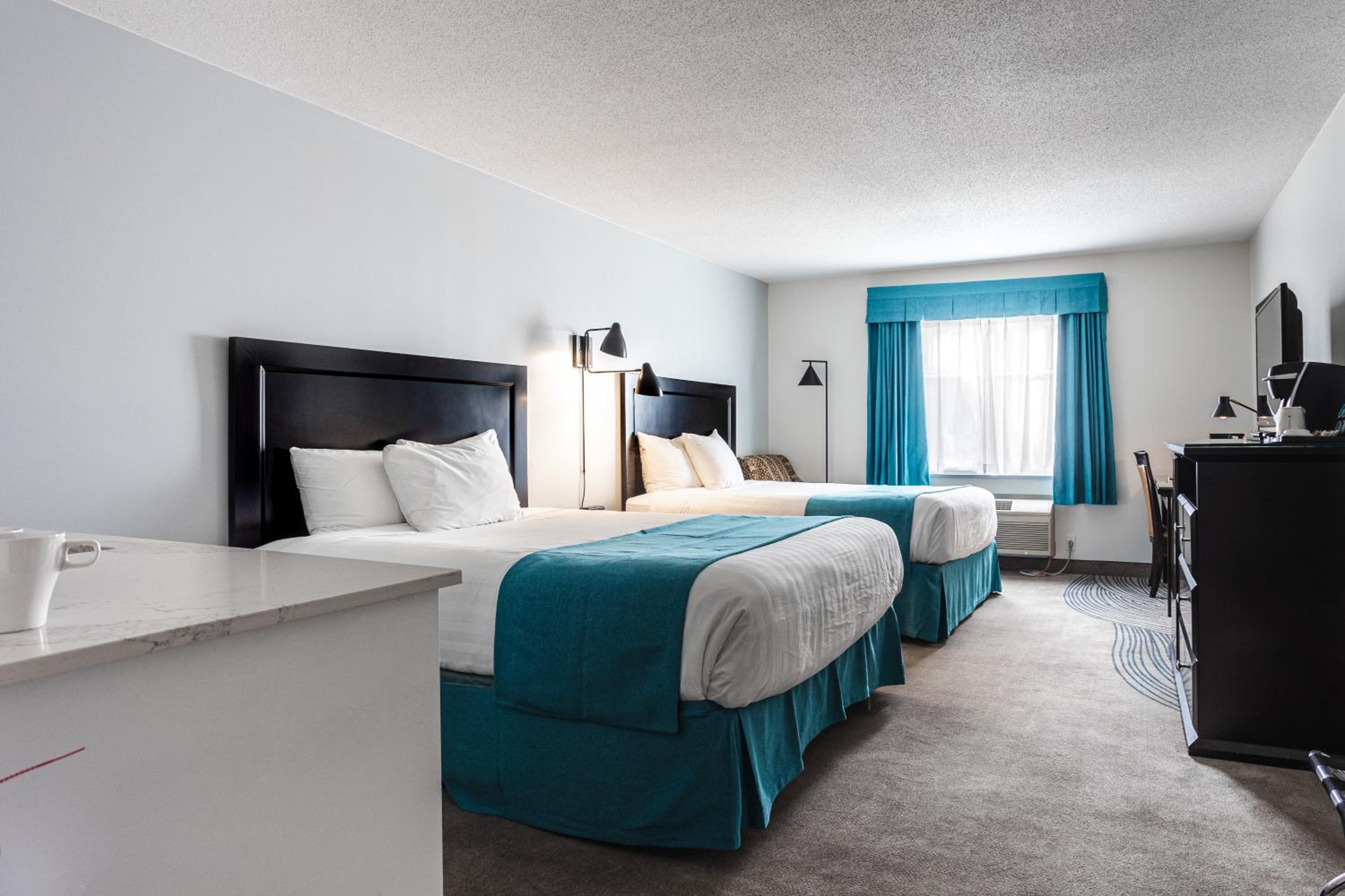 Queen Room with Two Queen Beds with Kitchenette - Photo 1