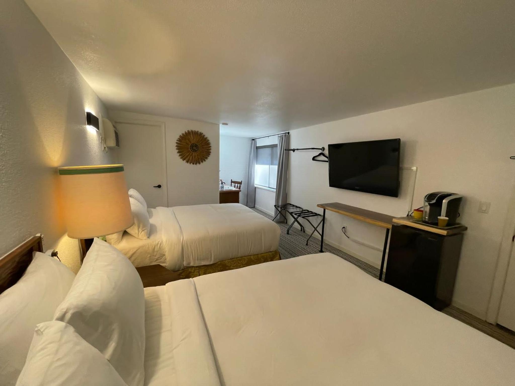 Double Room - Photo 19