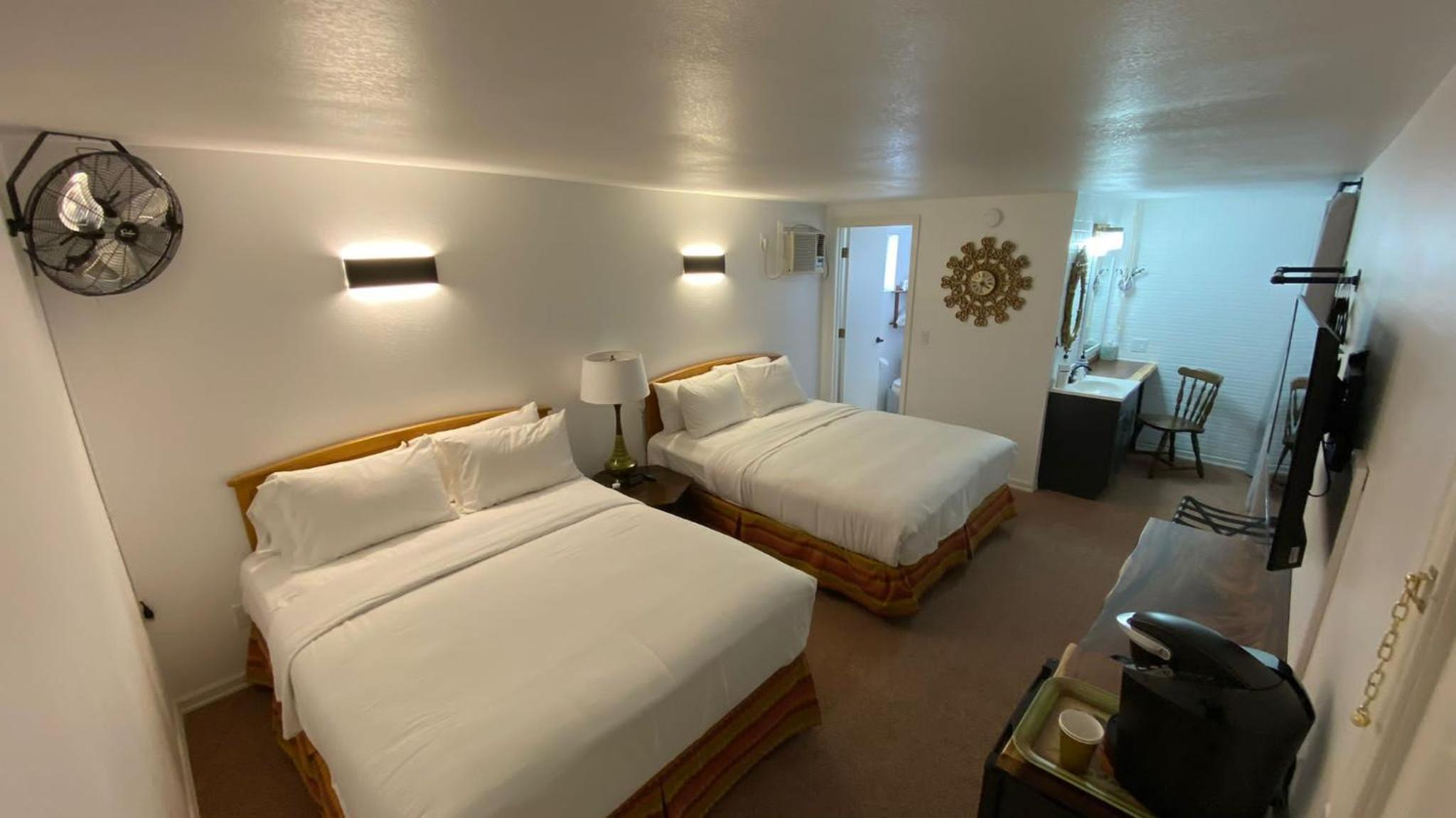 Double Room - Photo 3