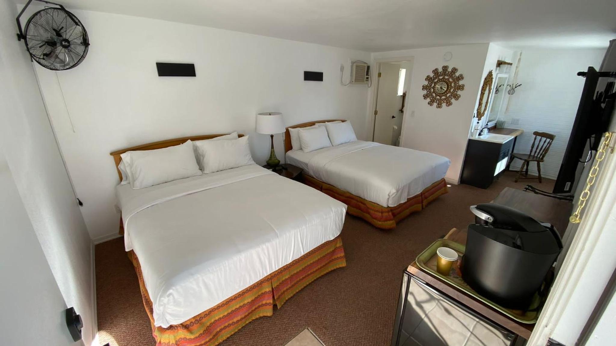 Double Room - Photo 20