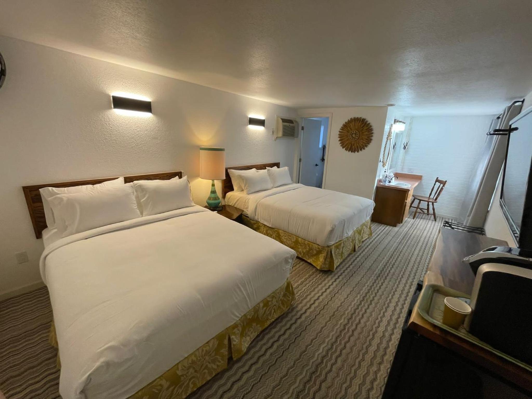 Double Room - Photo 5