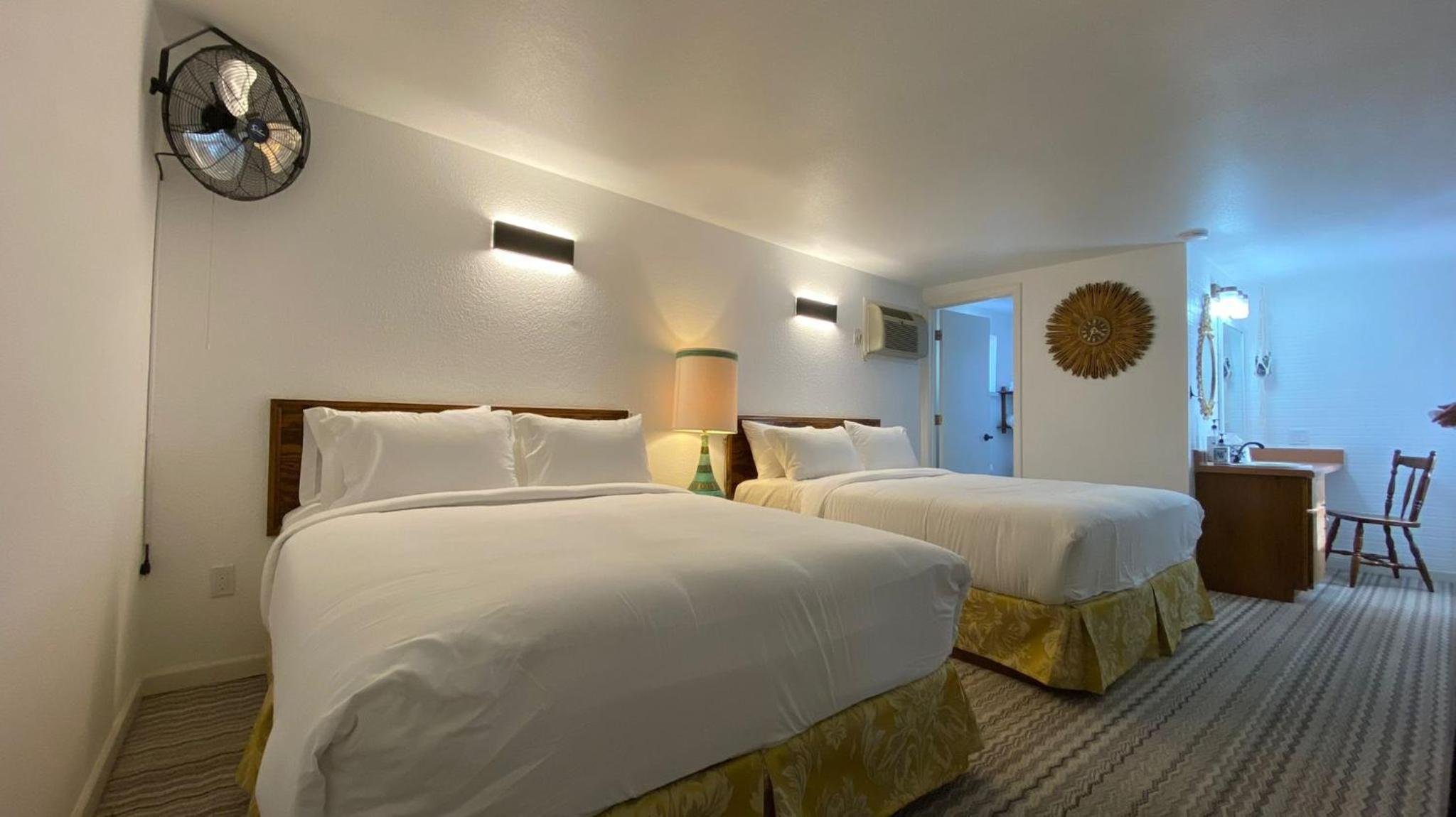 Double Room - Photo 23