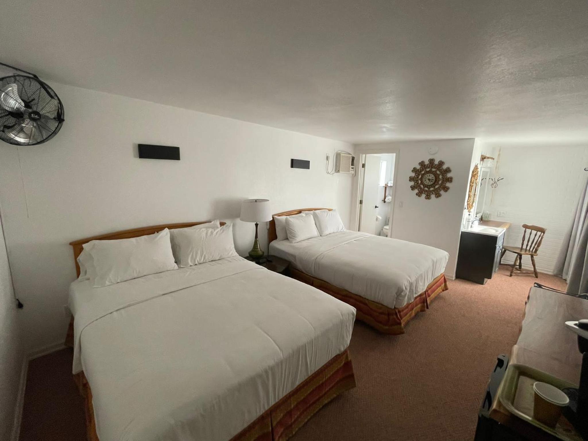 Double Room - Photo 22
