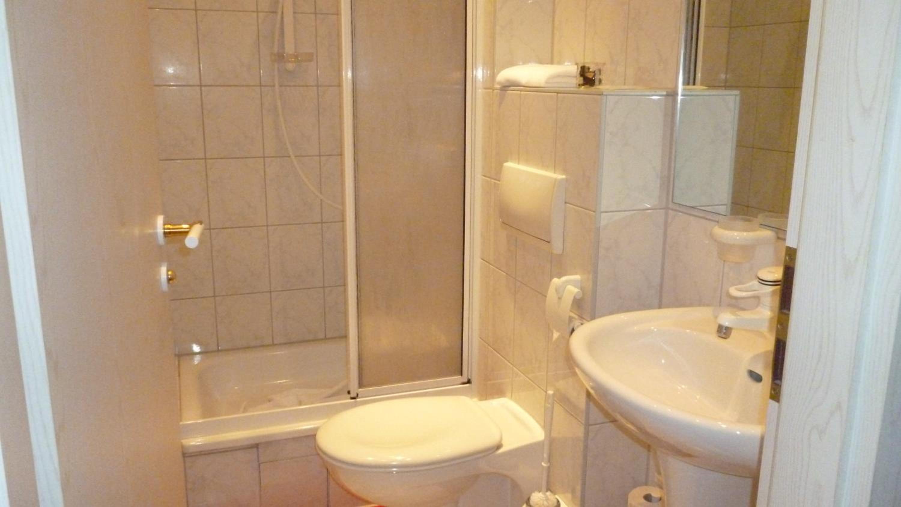 Single Room photo 2