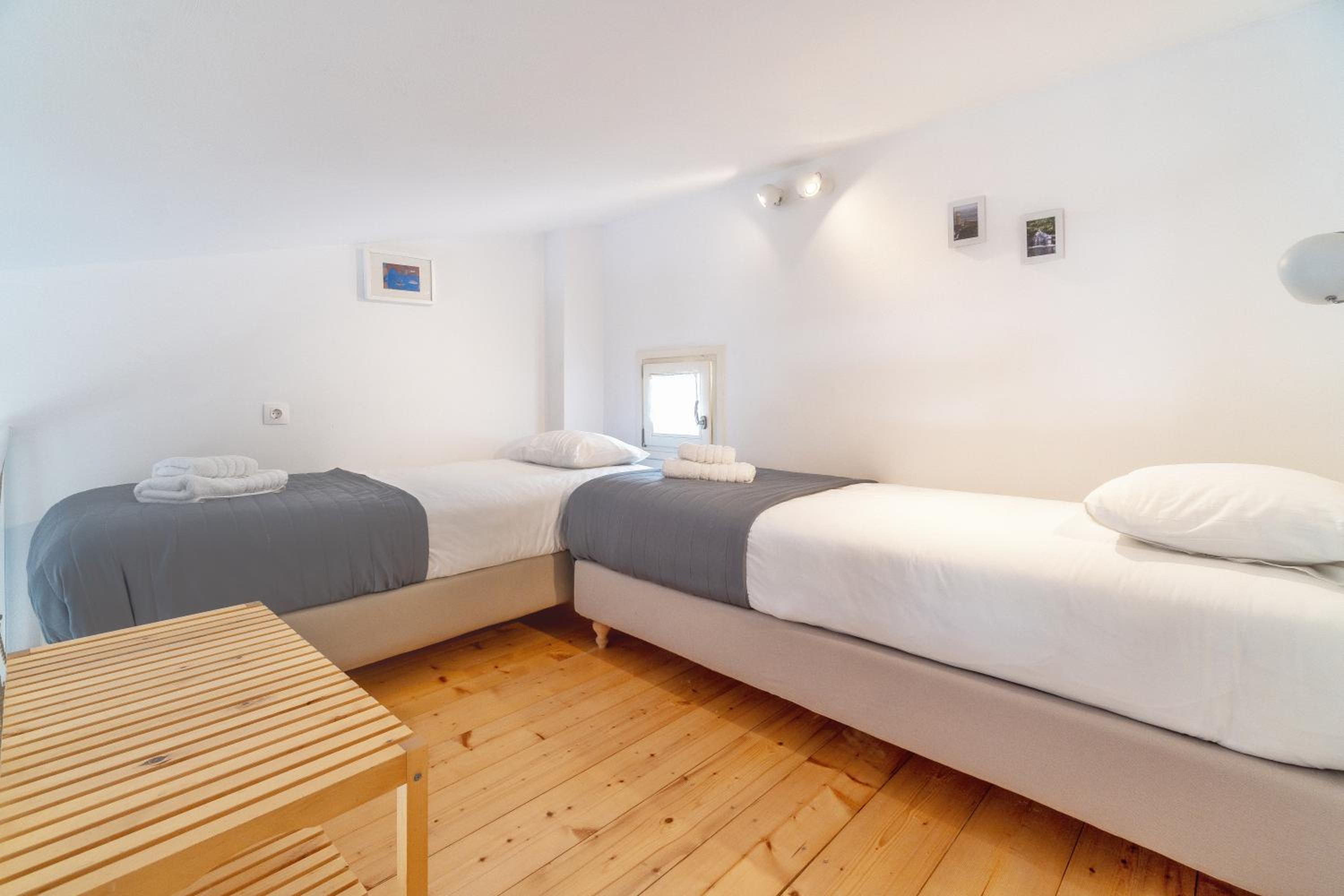 Suite with Balcony and Sea View photo 3