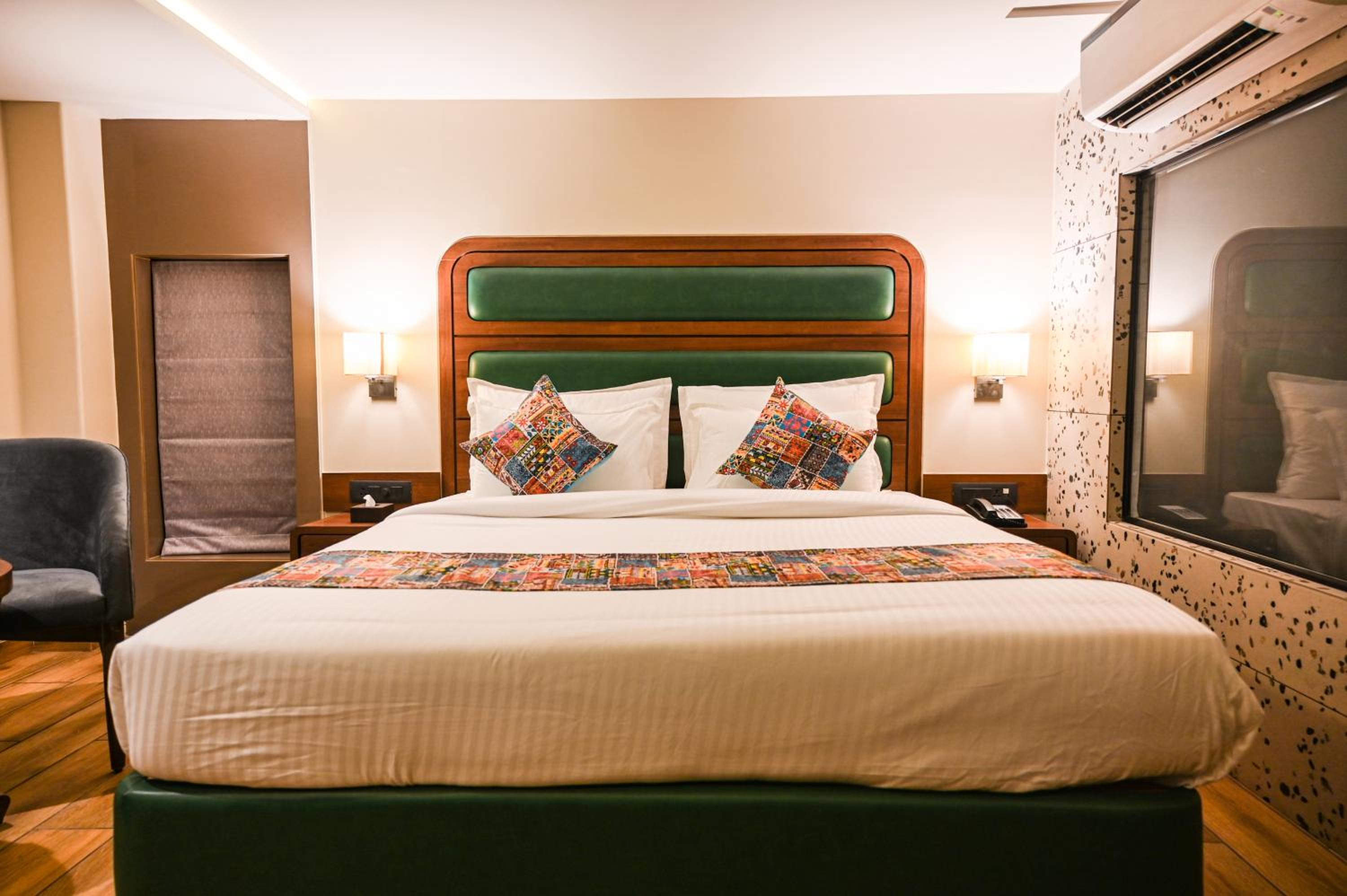 Large Double Room photo 1