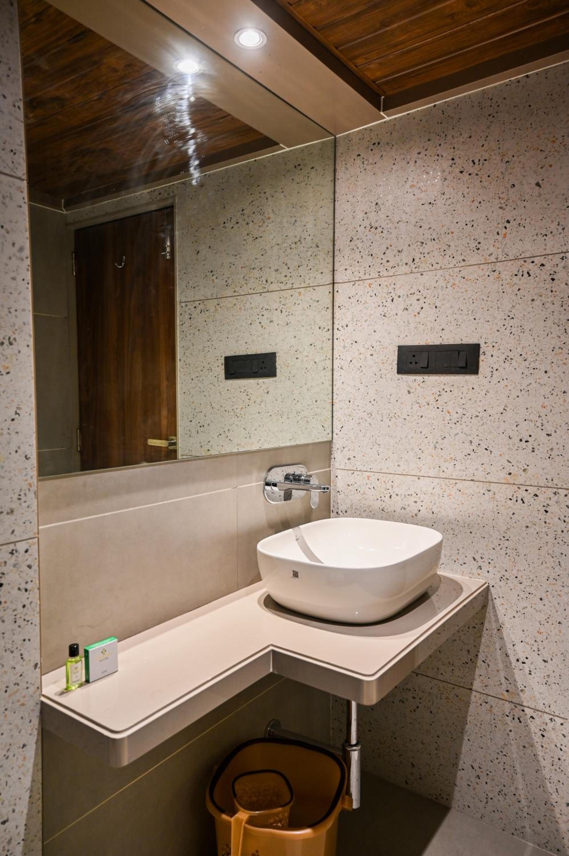 Superior Double Room - Photo 2