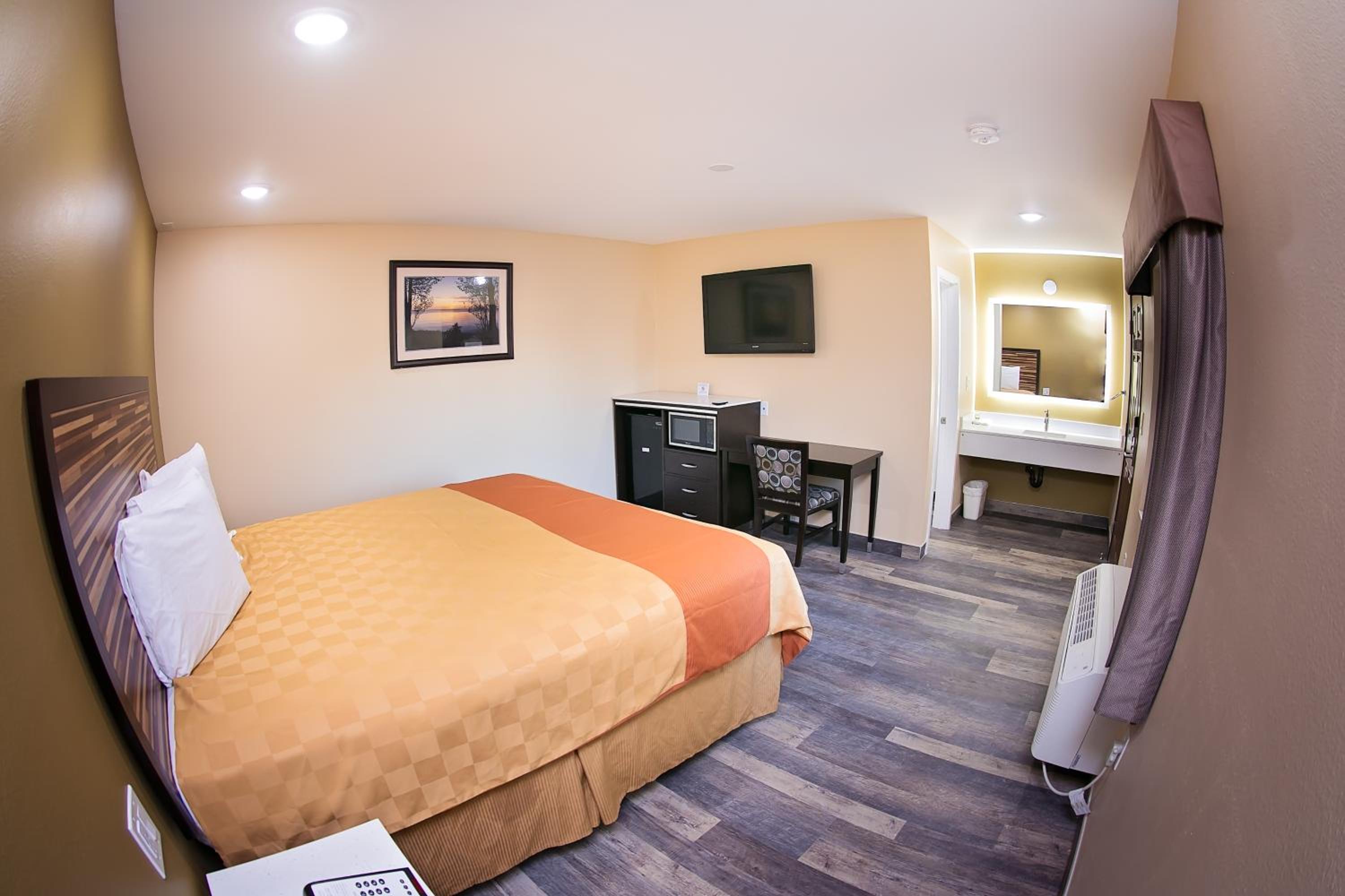 Budget Double Room photo 2