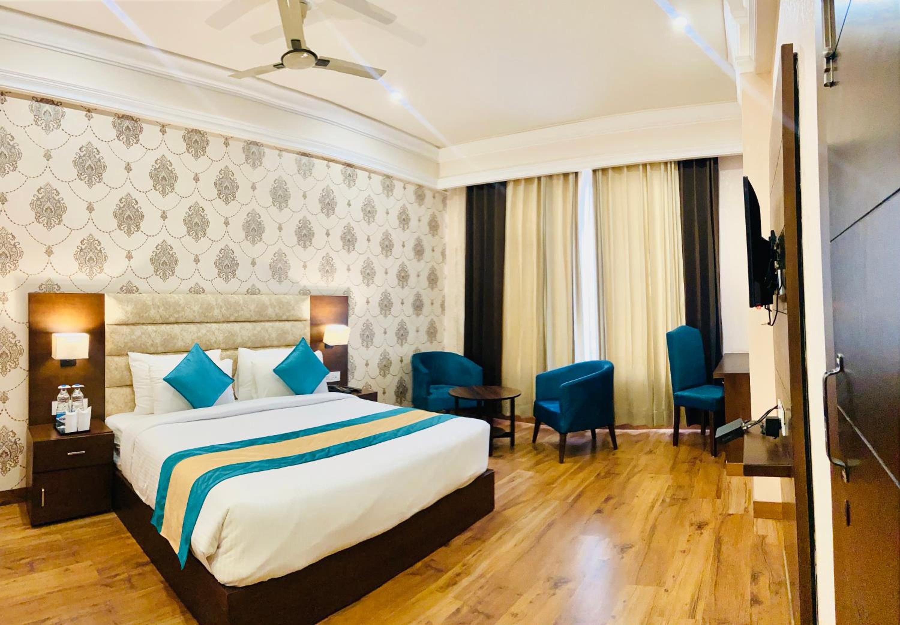Premier Room - Photo 3