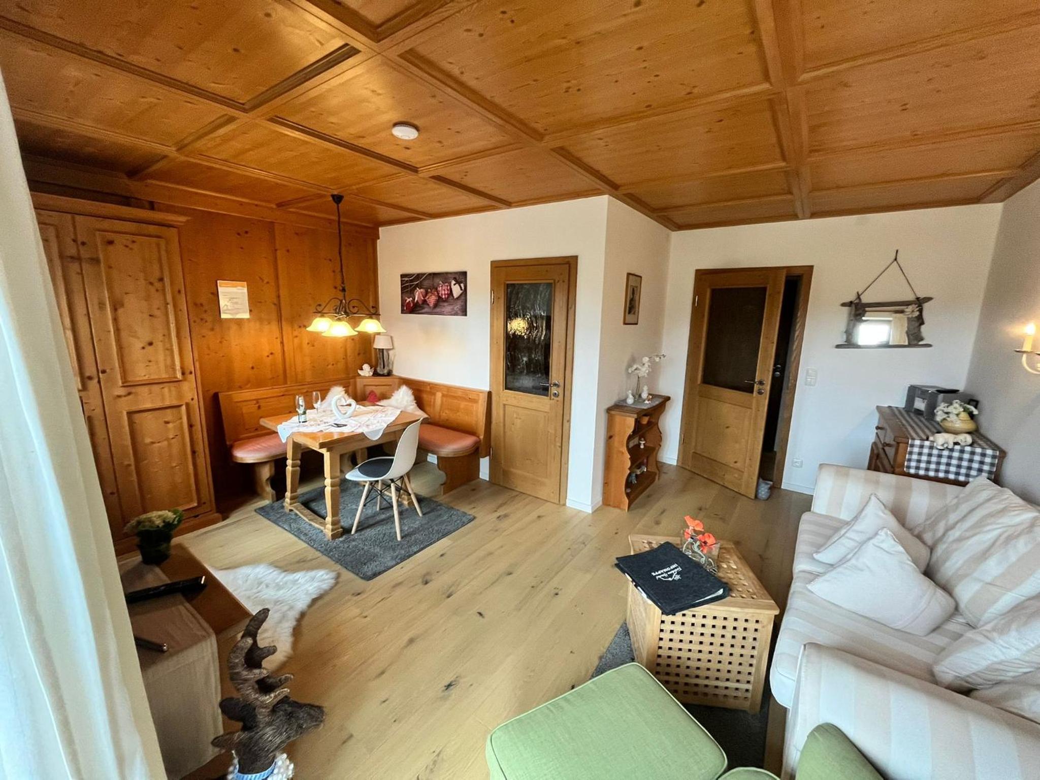 Superior One-Bedroom Apartment with Mountain View photo 1