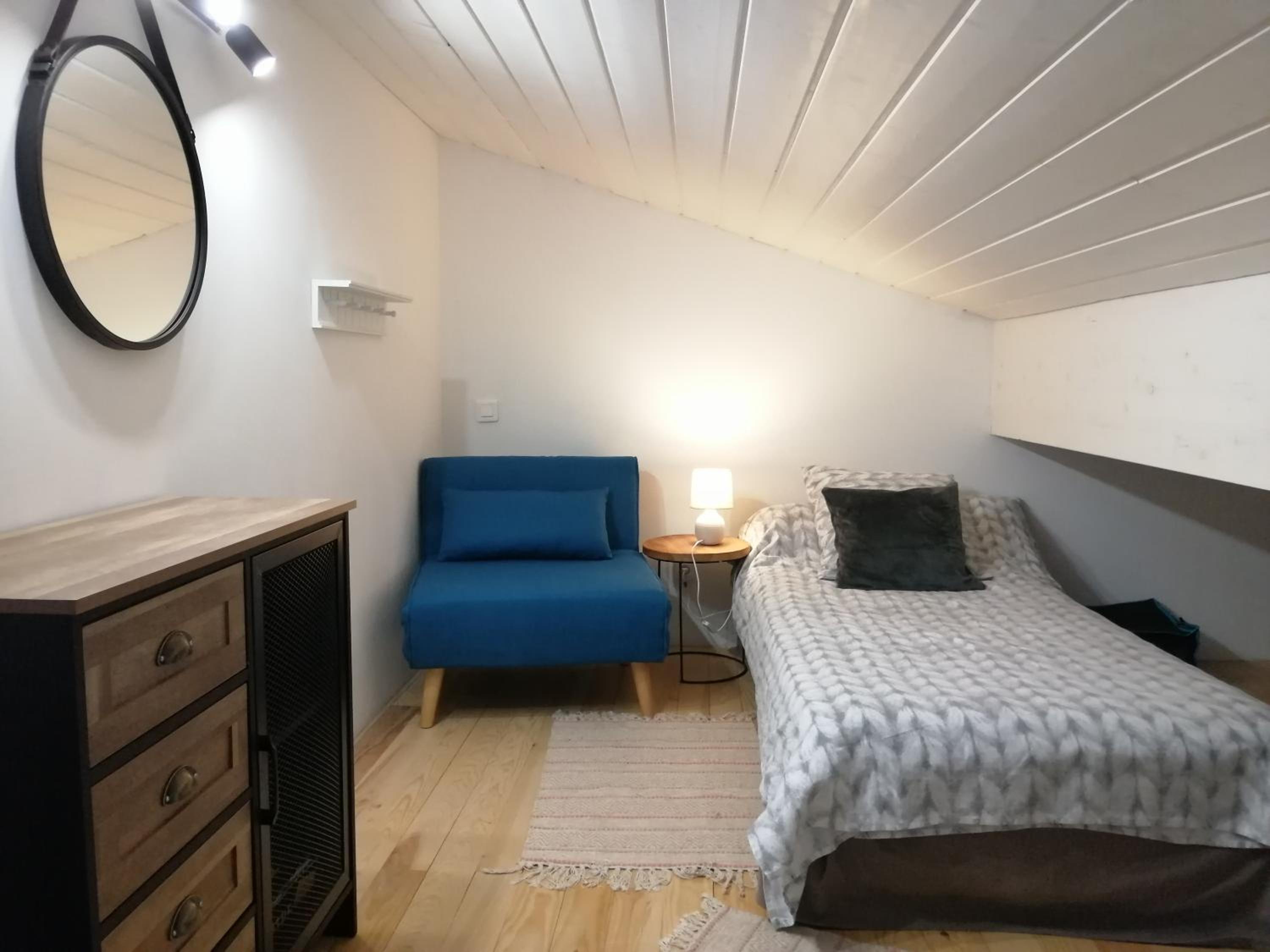 Quadruple Room - Photo 7