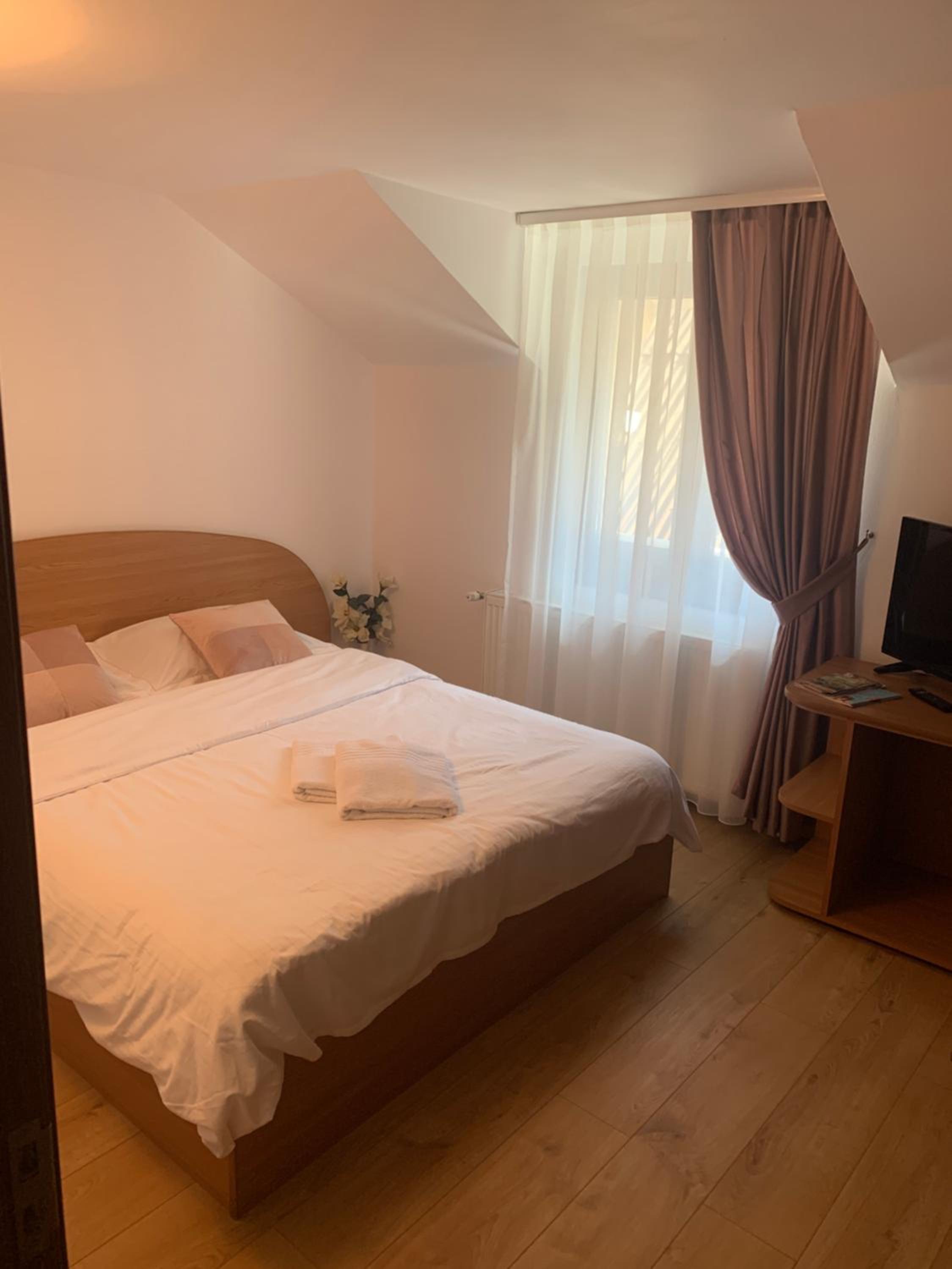 Double Room with Private Bathroom photo 1