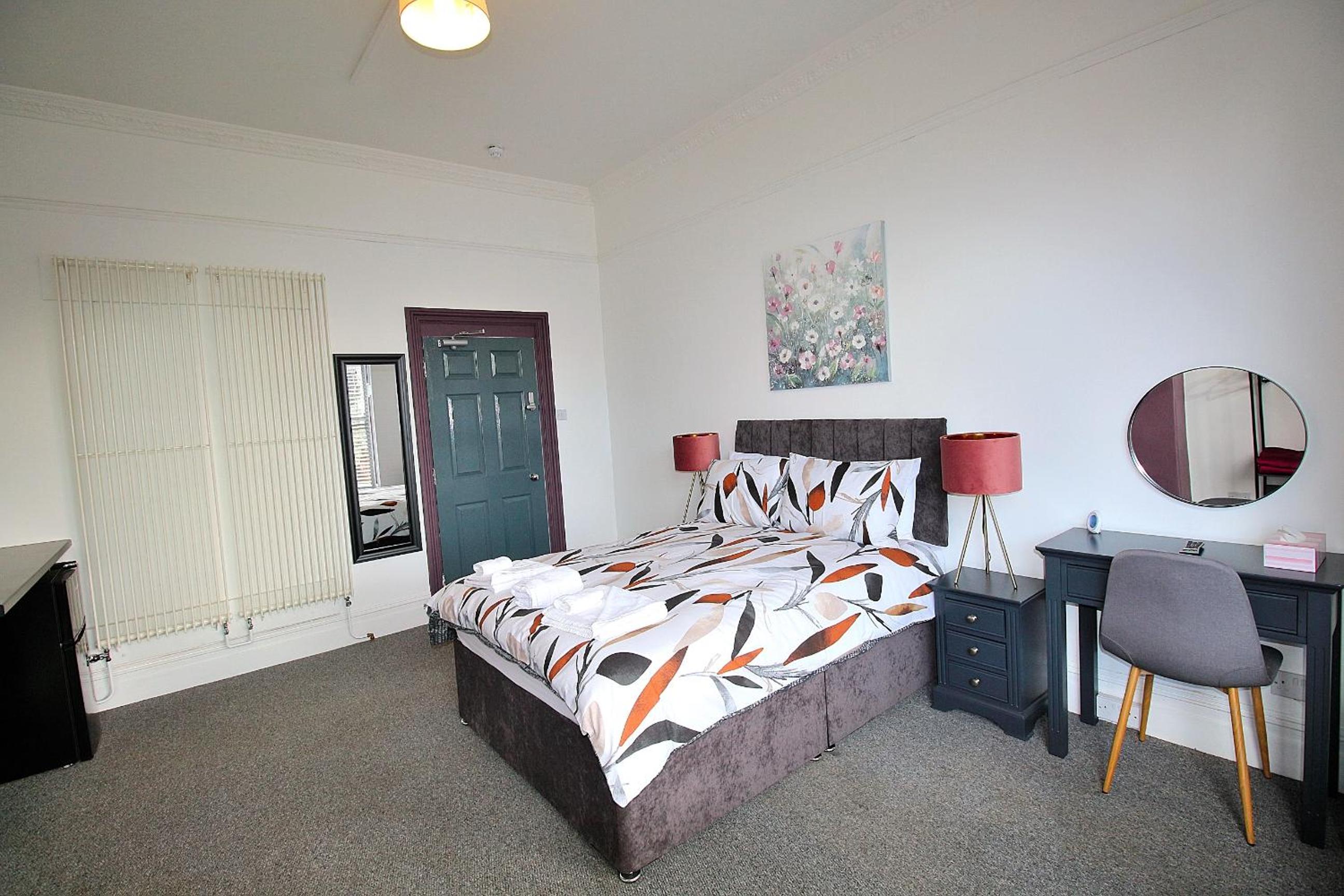Double Room with Shared Bathroom photo 1