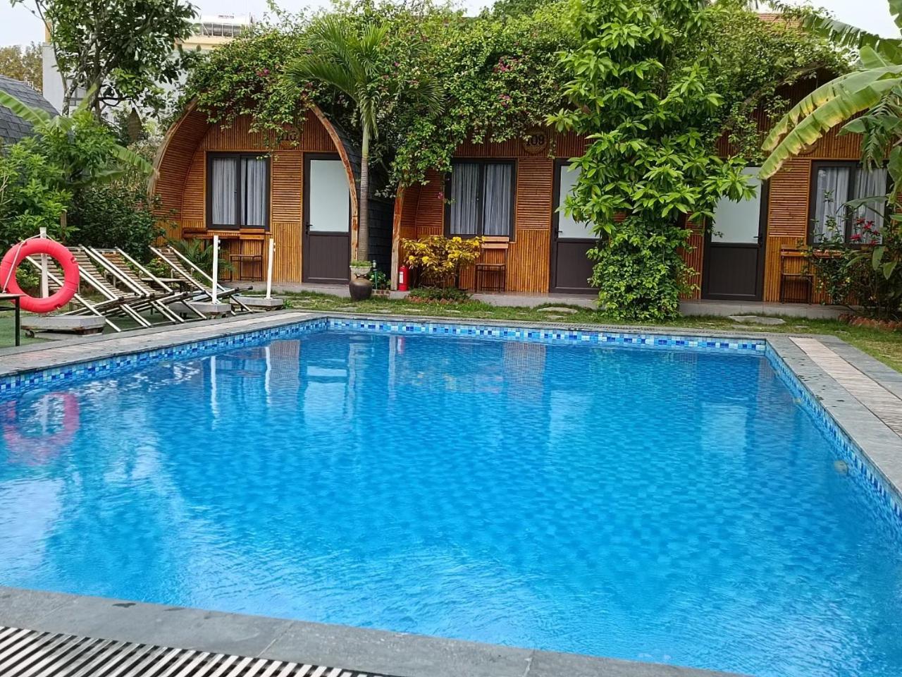 King Room with Pool View photo 2