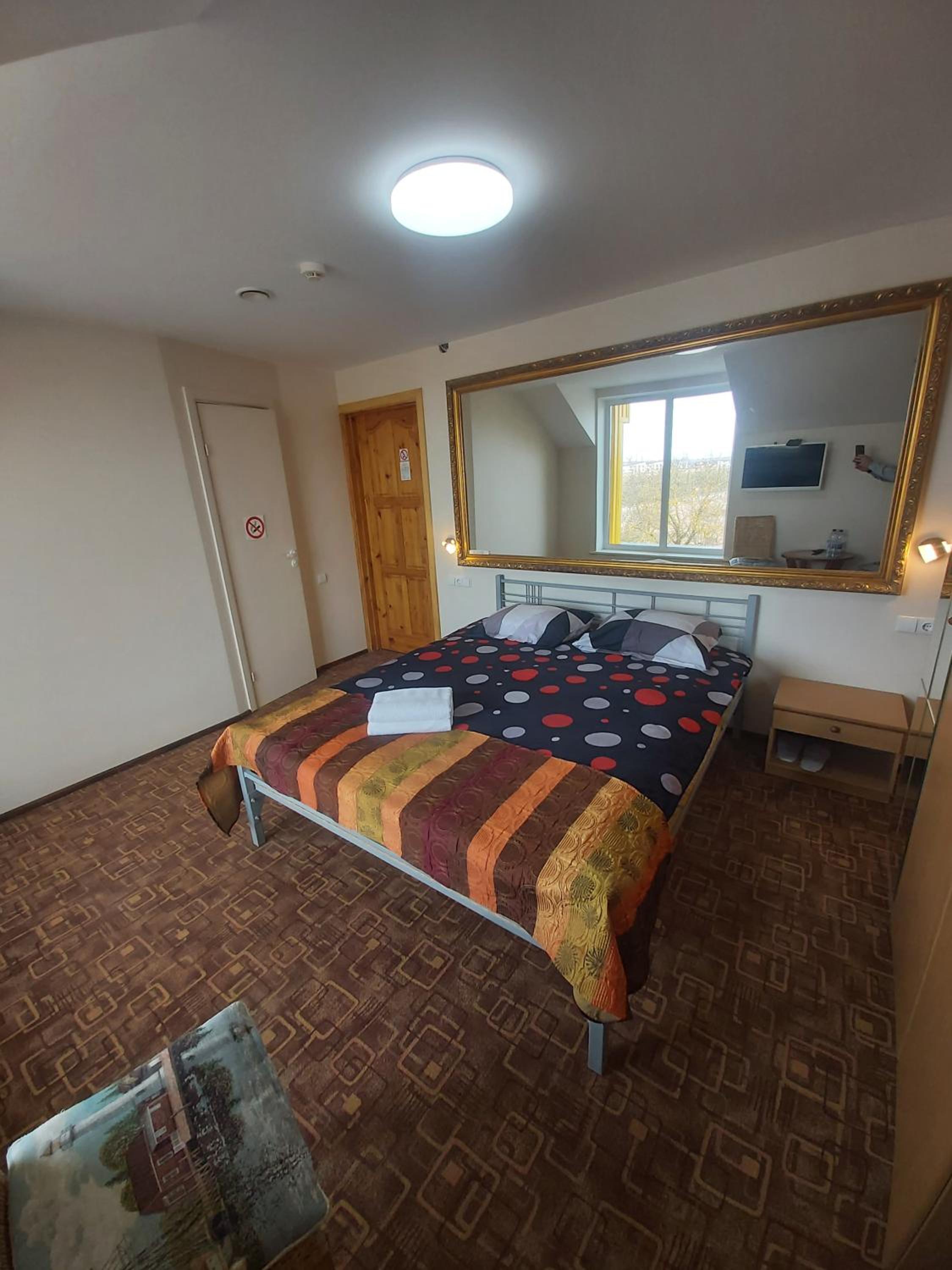 Double Room - Photo 5