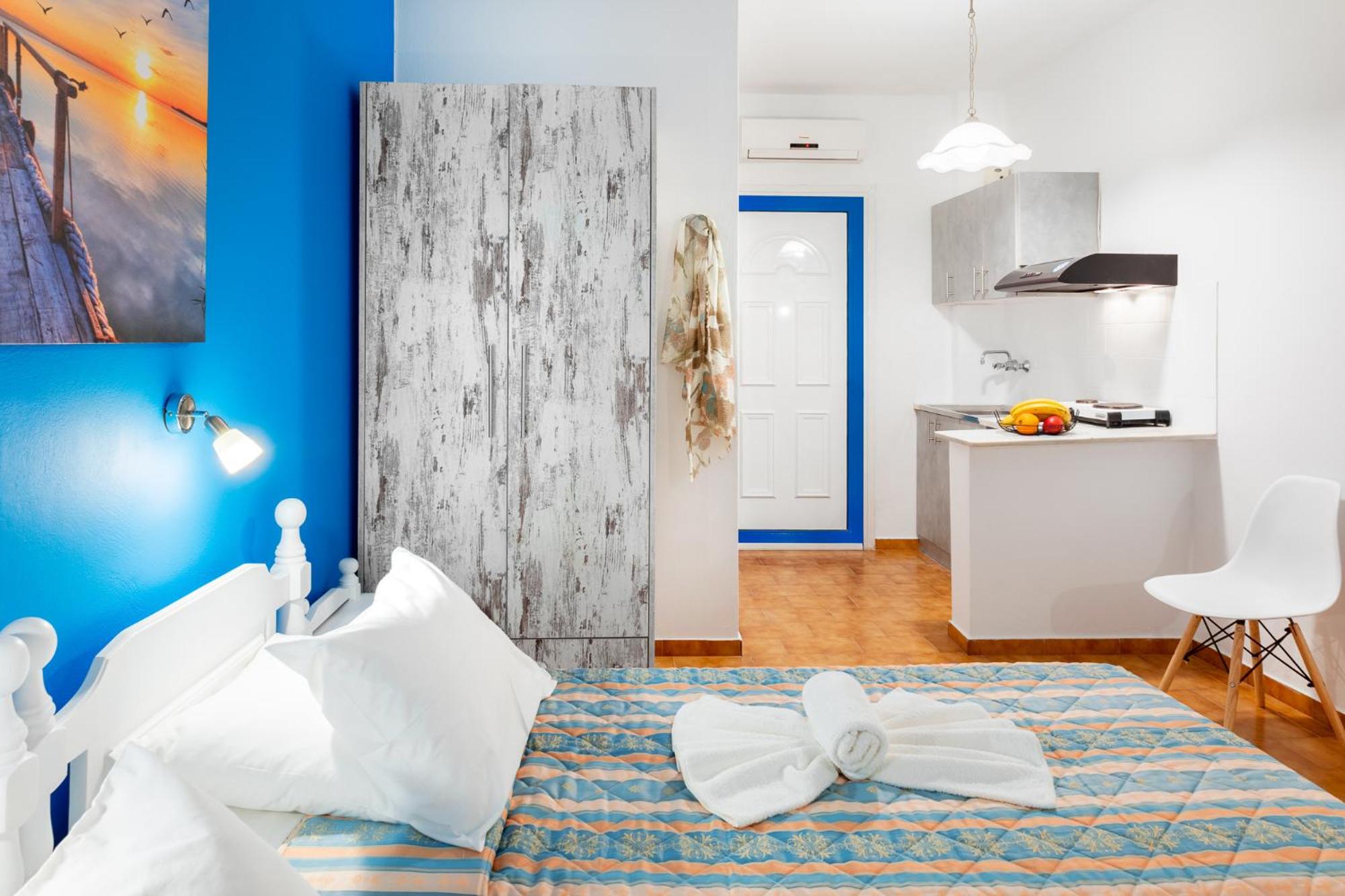 Deluxe Double Room with Balcony and Sea View photo 1
