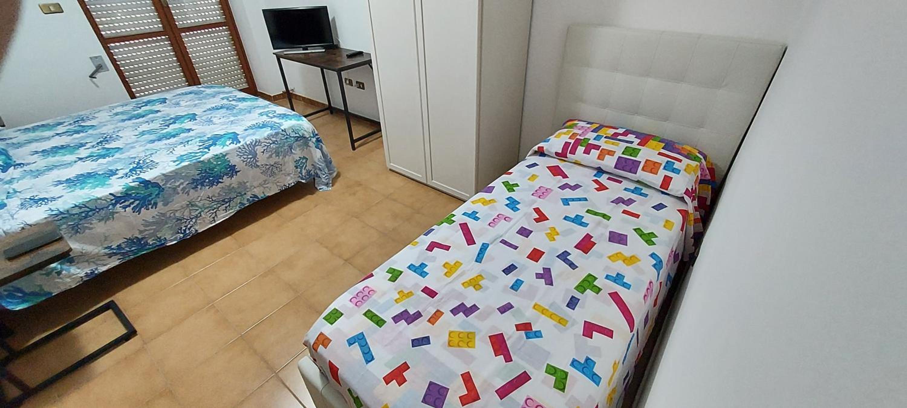 Two-Bedroom House - Photo 3