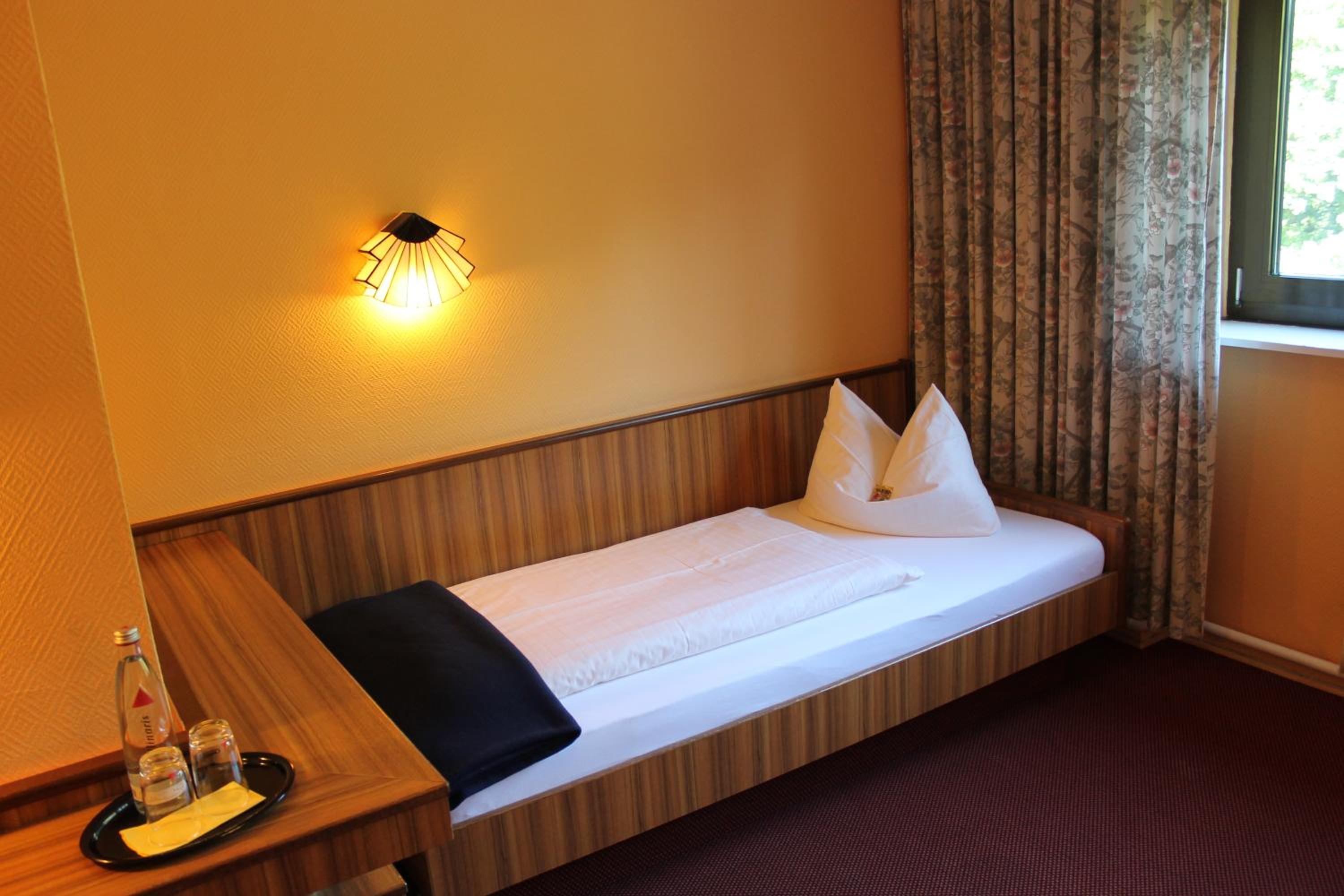 Standard Double Room photo 3