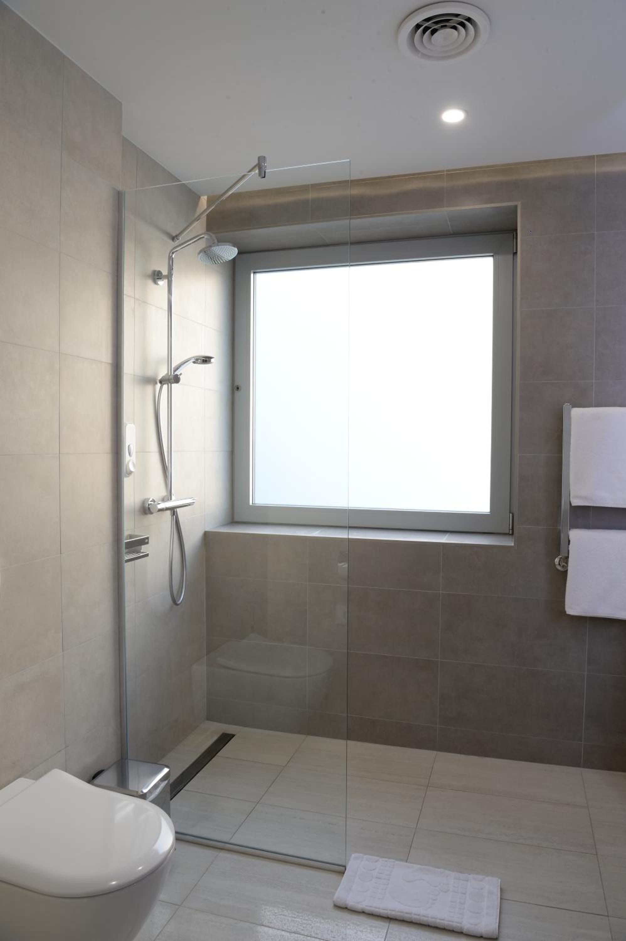 Double Room - Photo 13