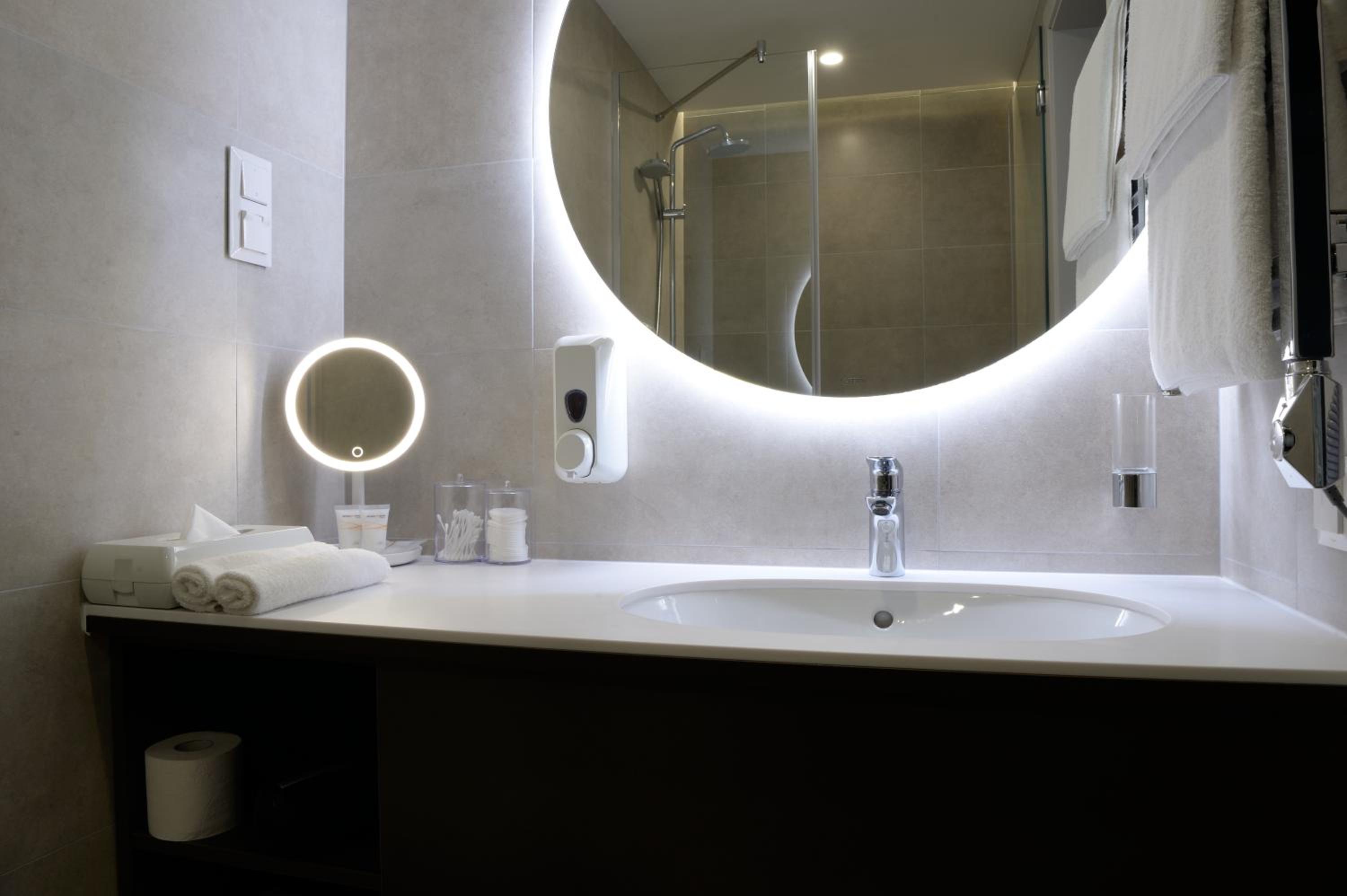 Double Room - Photo 12