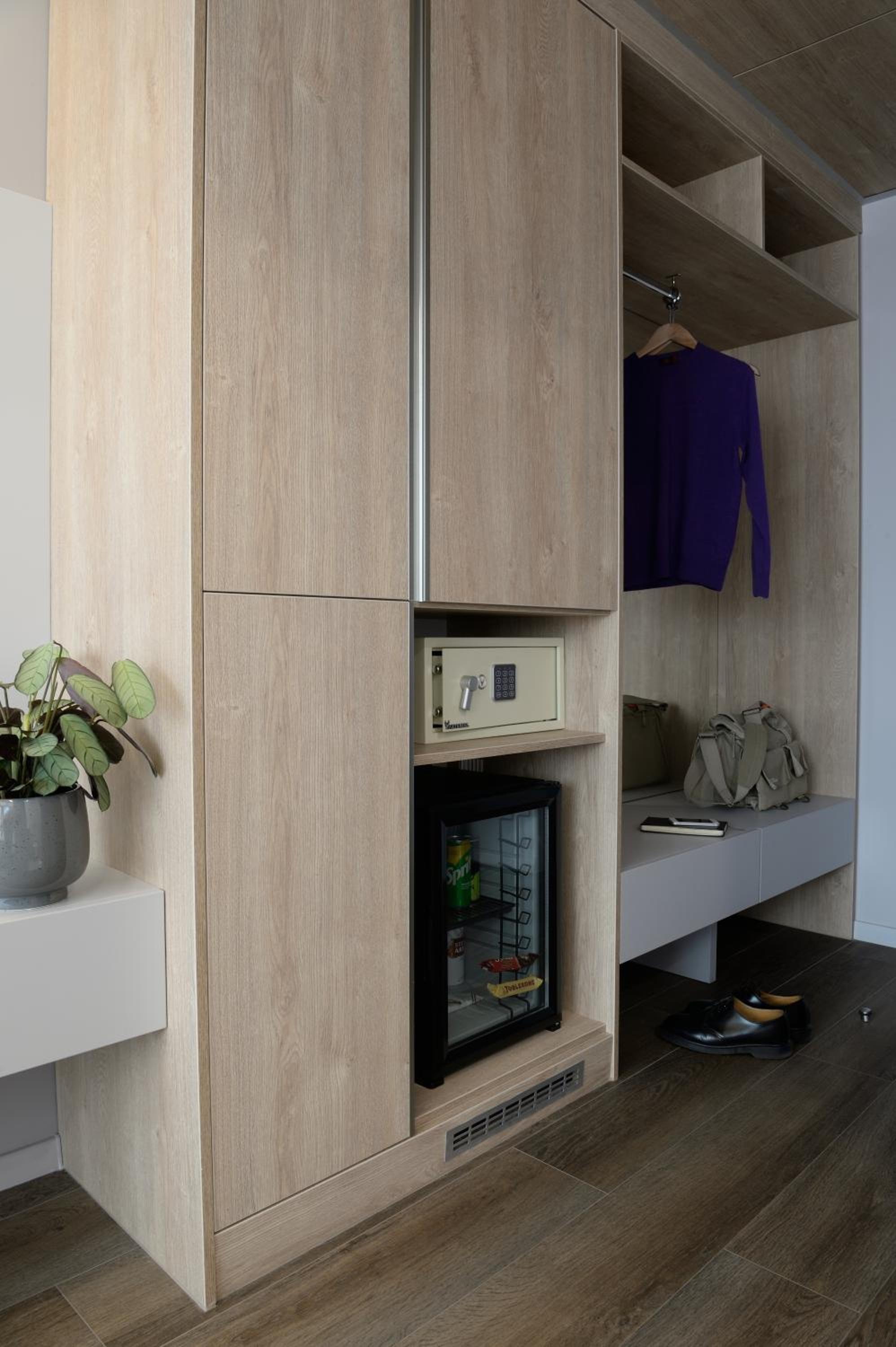 One-Bedroom Suite - Photo 17