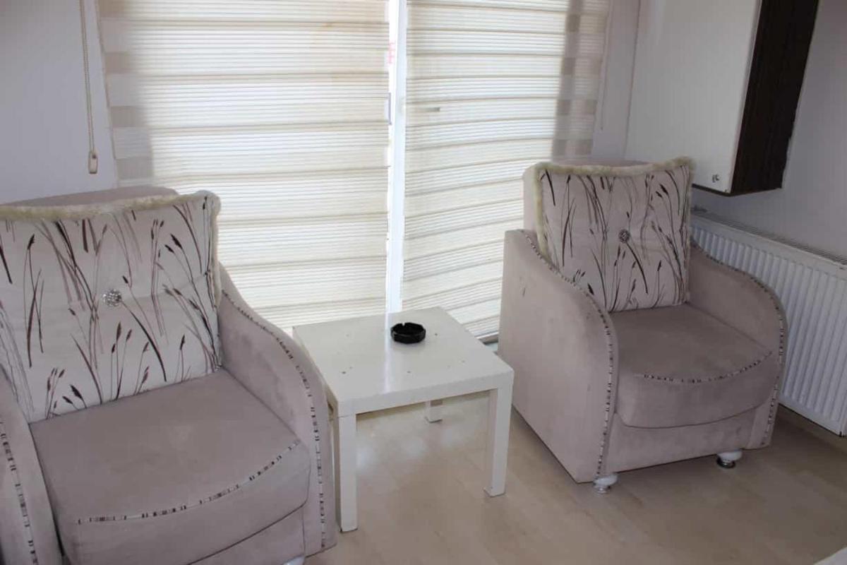 Studio Apartment photo 2