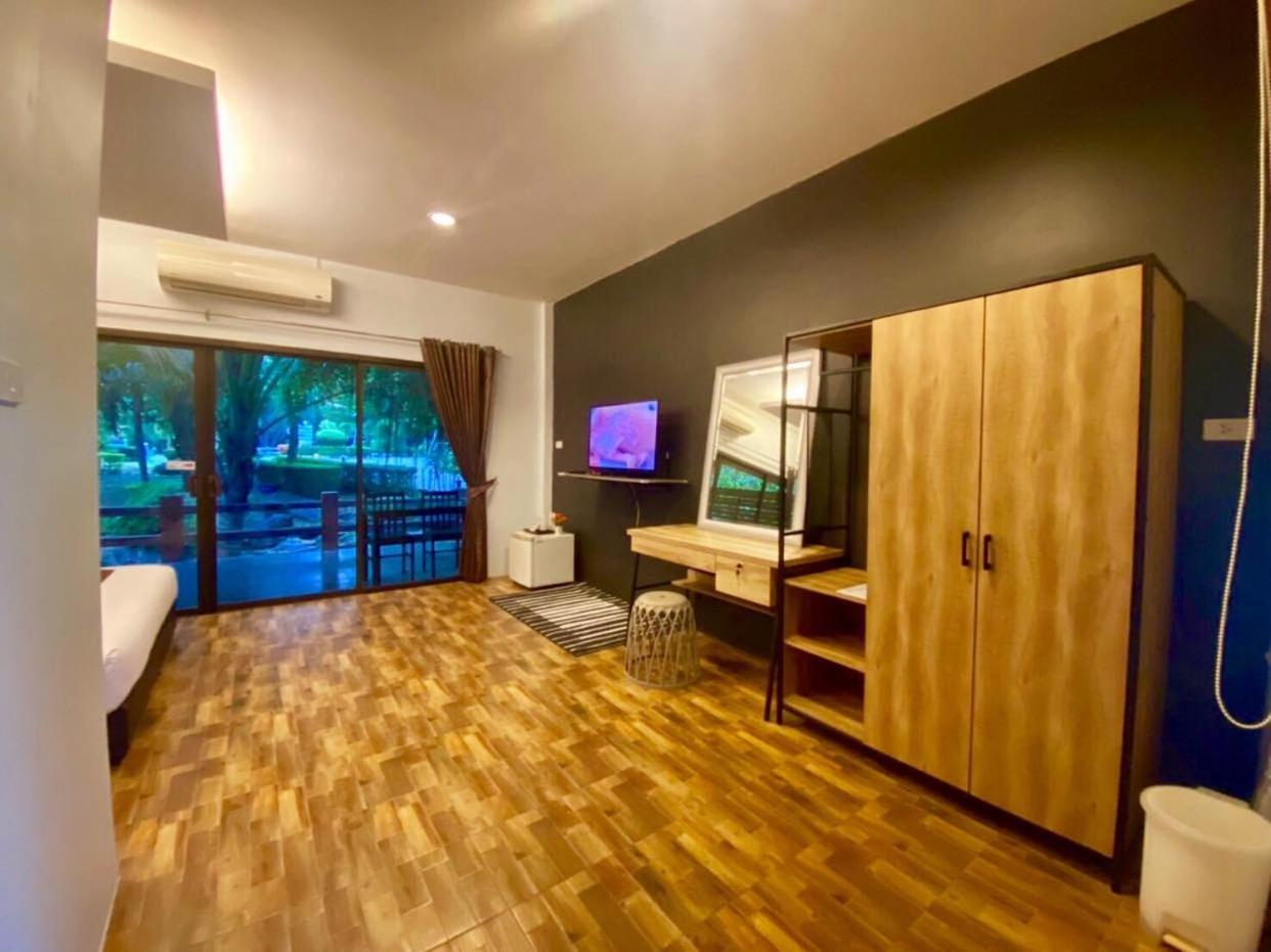 Standard Double or Twin Room with Balcony photo 3