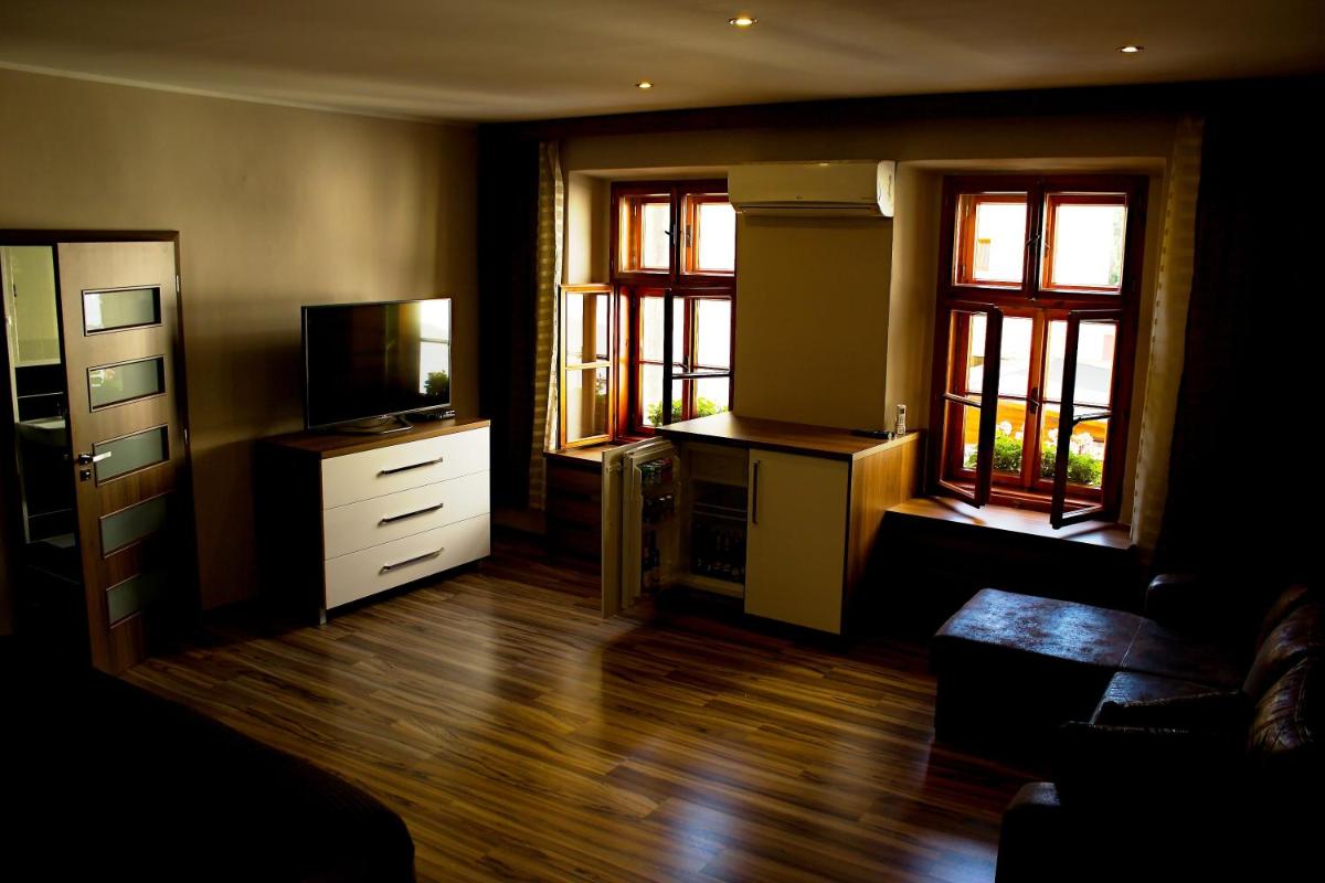 Studio Apartment photo 3