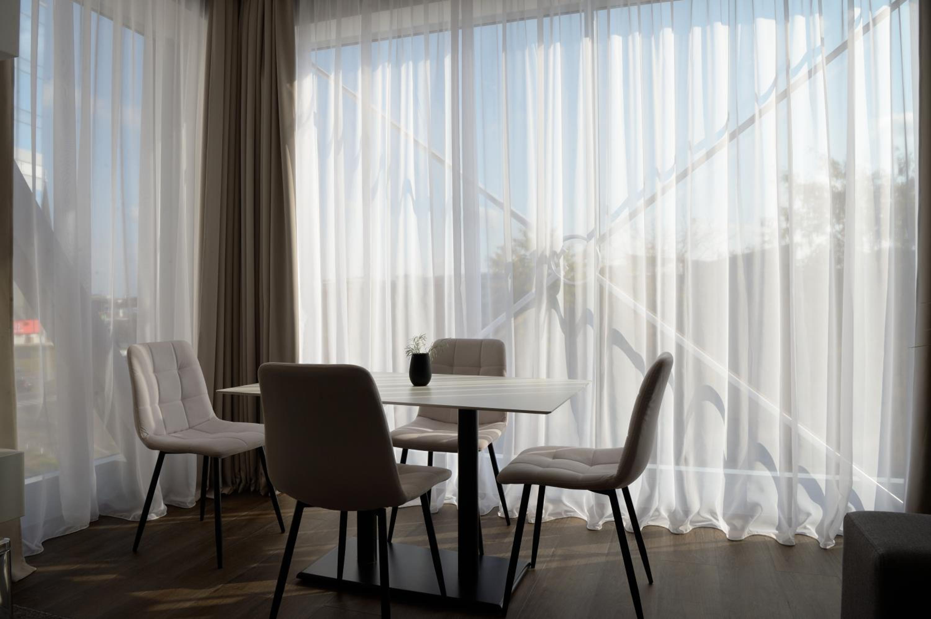 One-Bedroom Suite - Photo 13