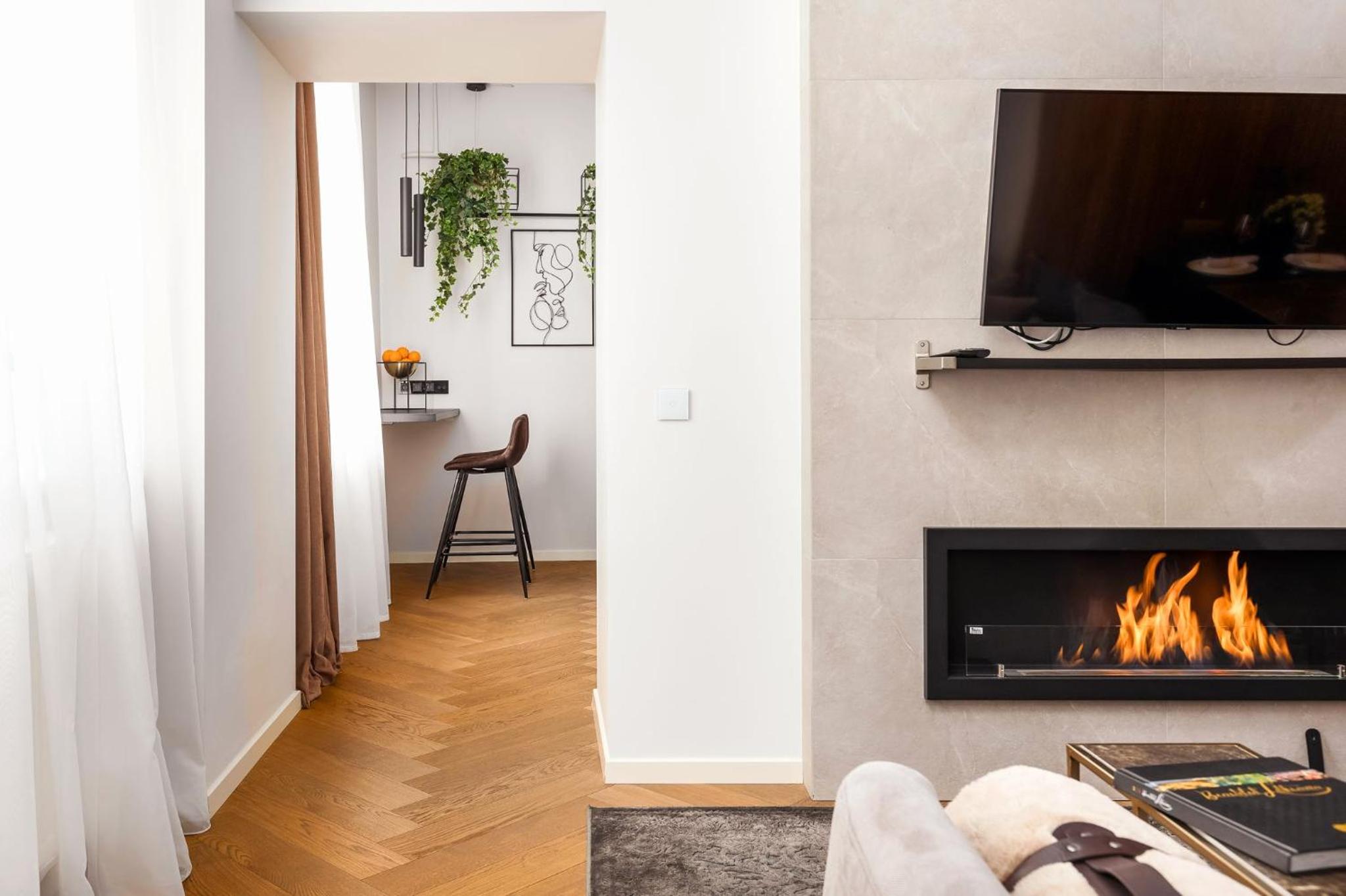 One-Bedroom Apartment - Photo 14