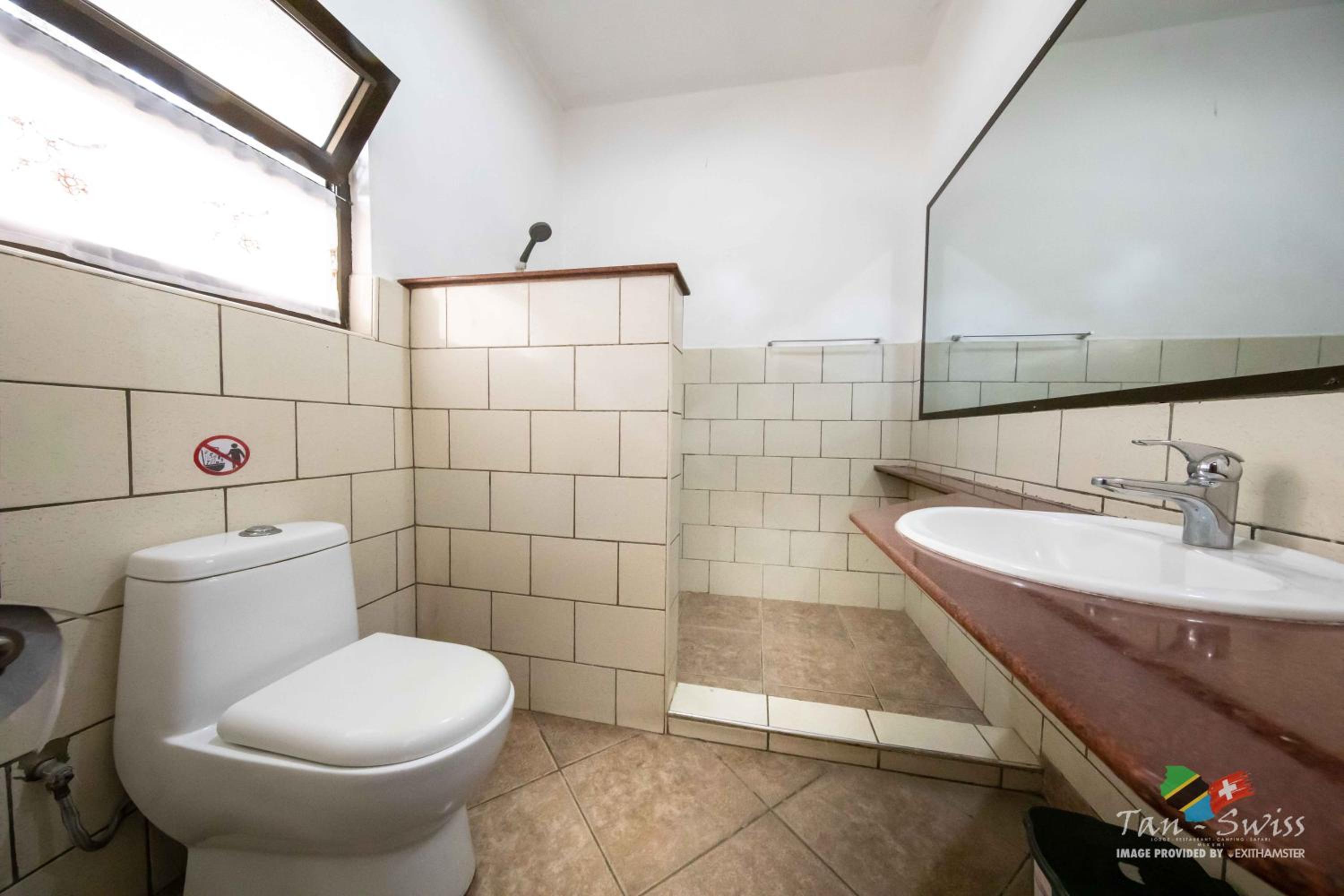 Double Room - Photo 9