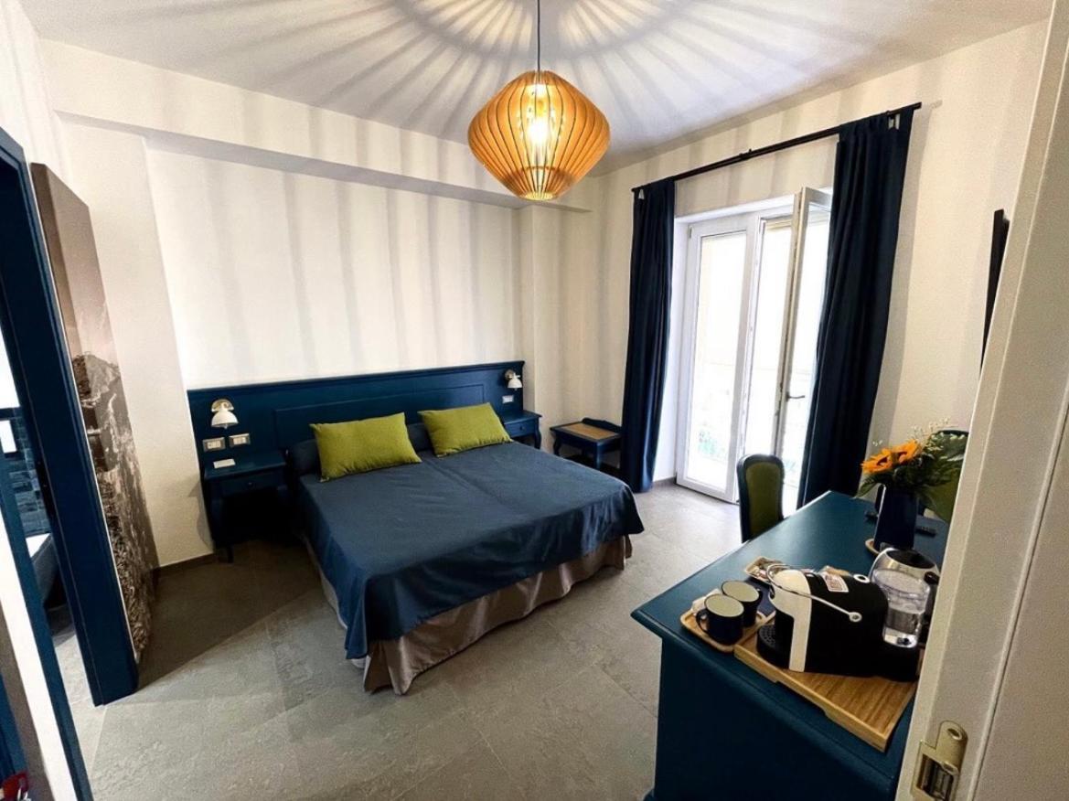 Double Room - Photo 1
