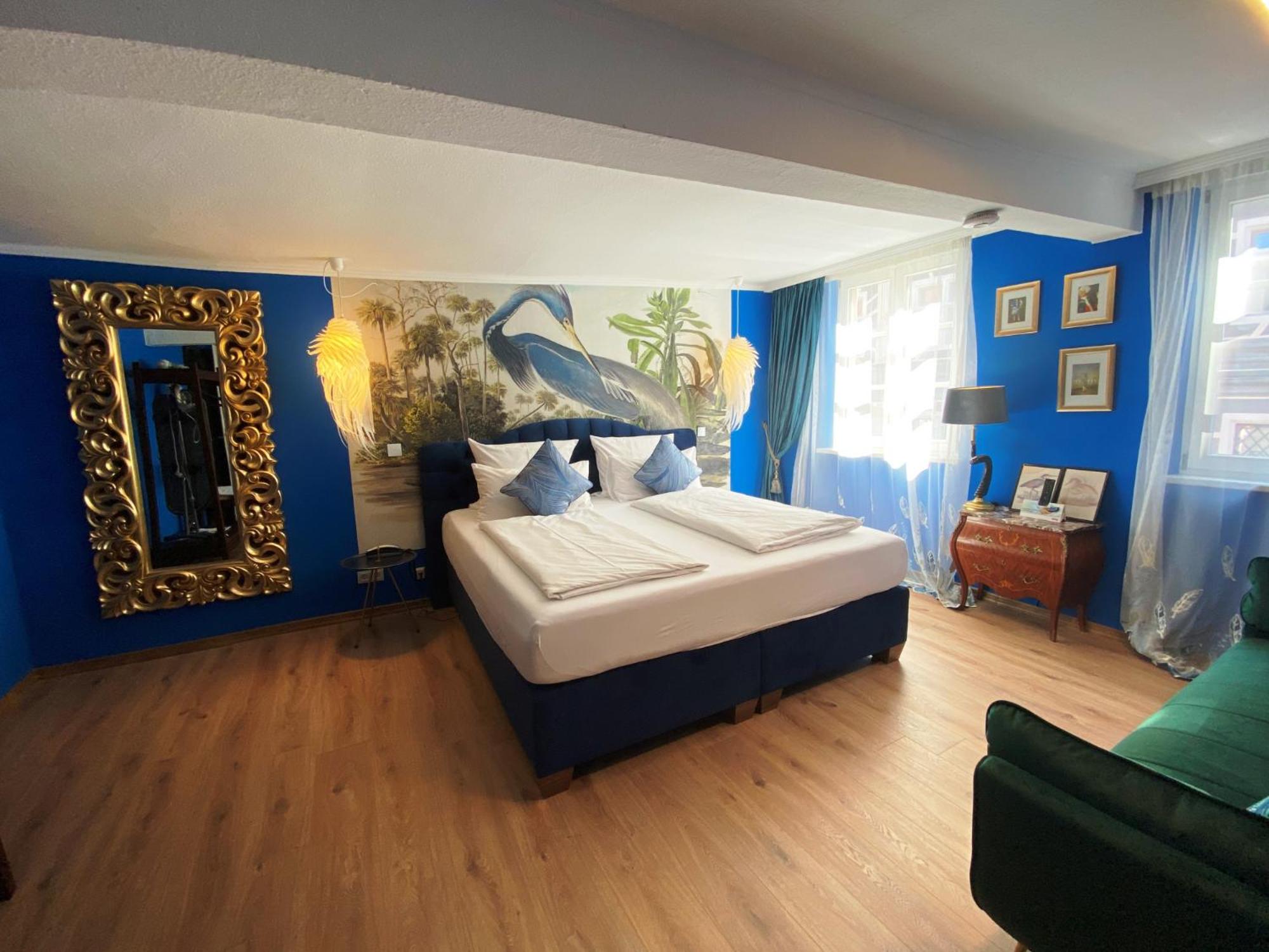 Deluxe King Room - Photo 1