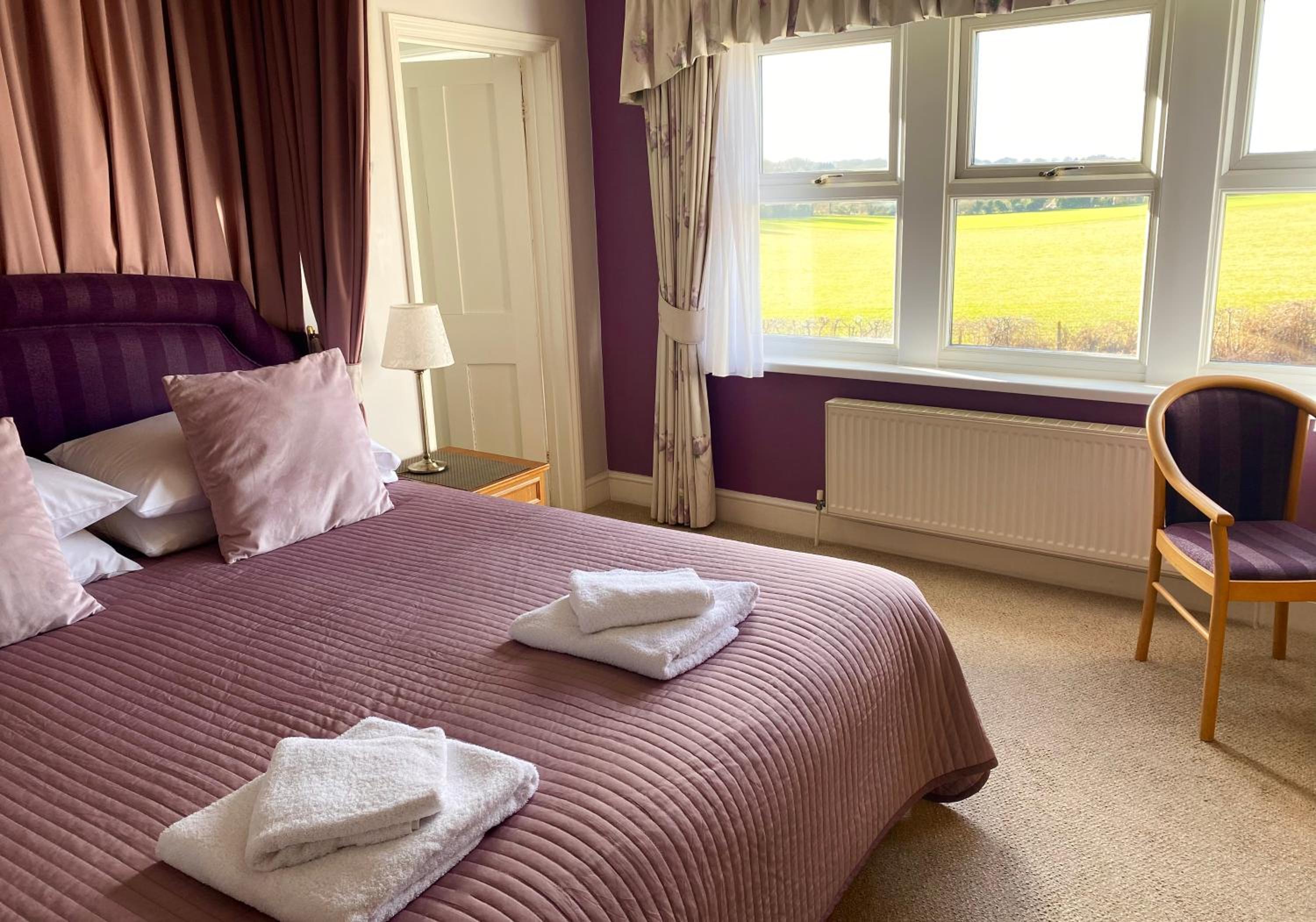 Standard King Room - Photo 3