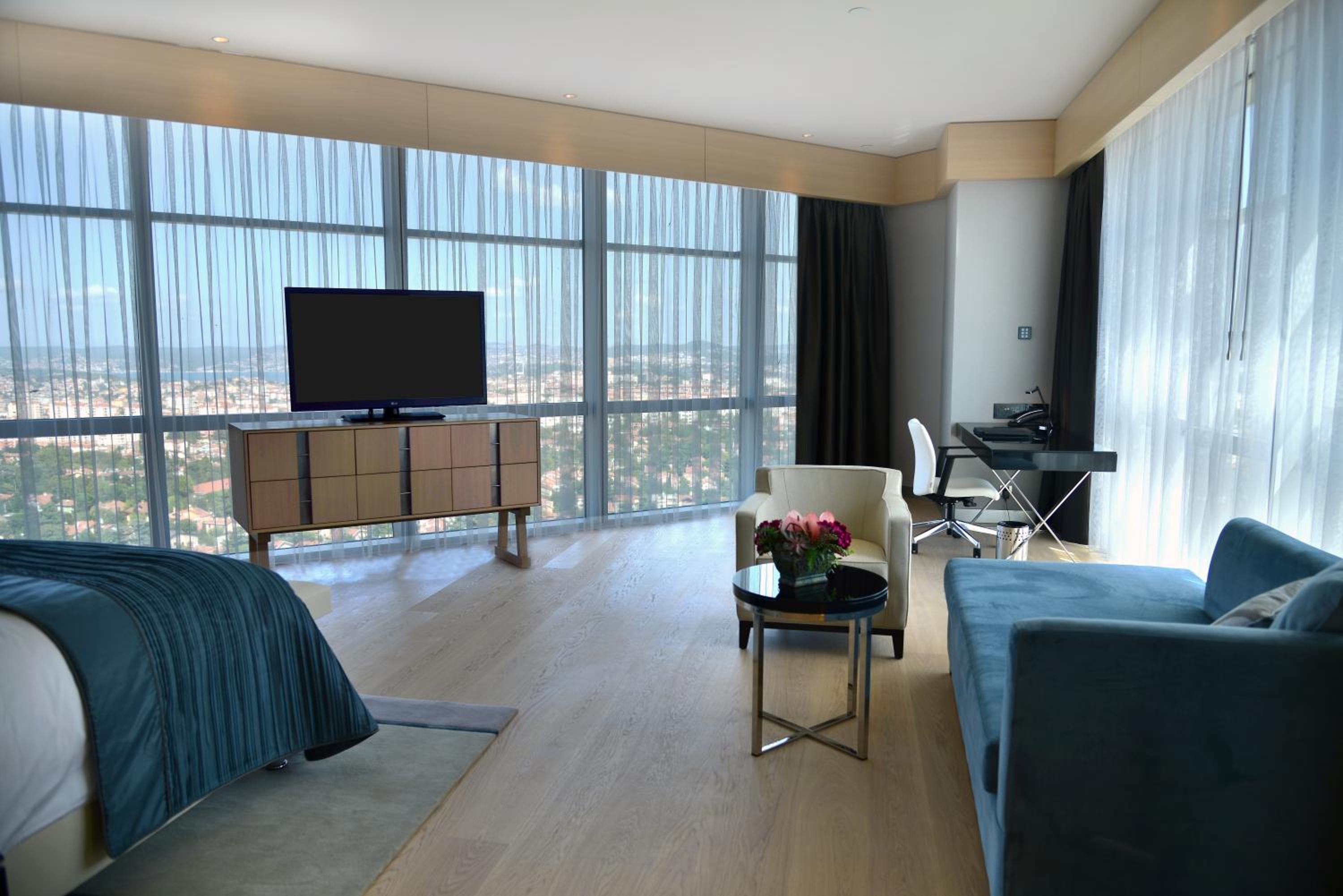 Senior One Bedroom Suite with Partial Sea View & Kitchenette