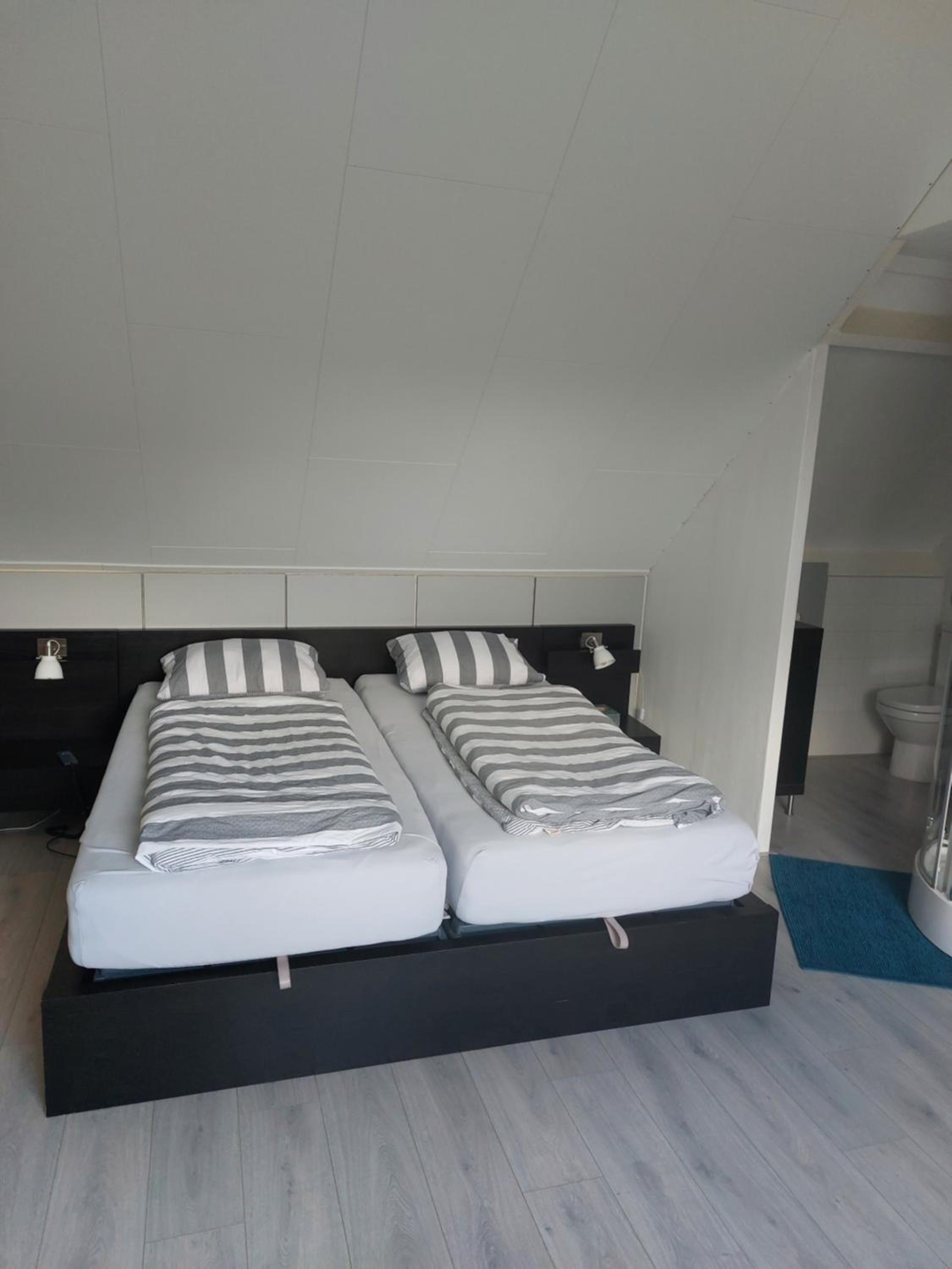 Comfort Double Room with Shower