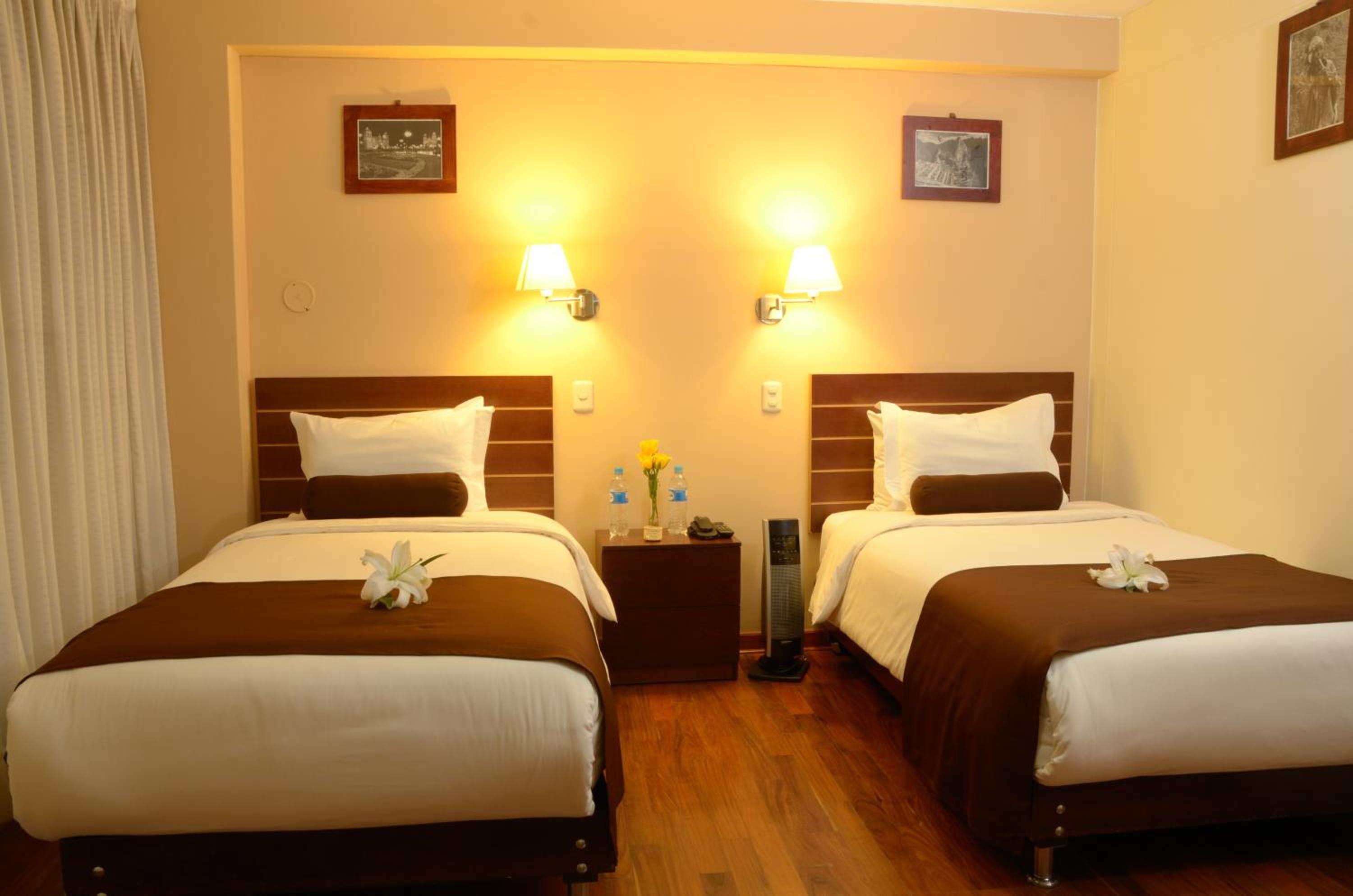 Twin Room - Photo 12