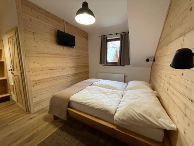 Deluxe Double or Twin Room - Photo 5