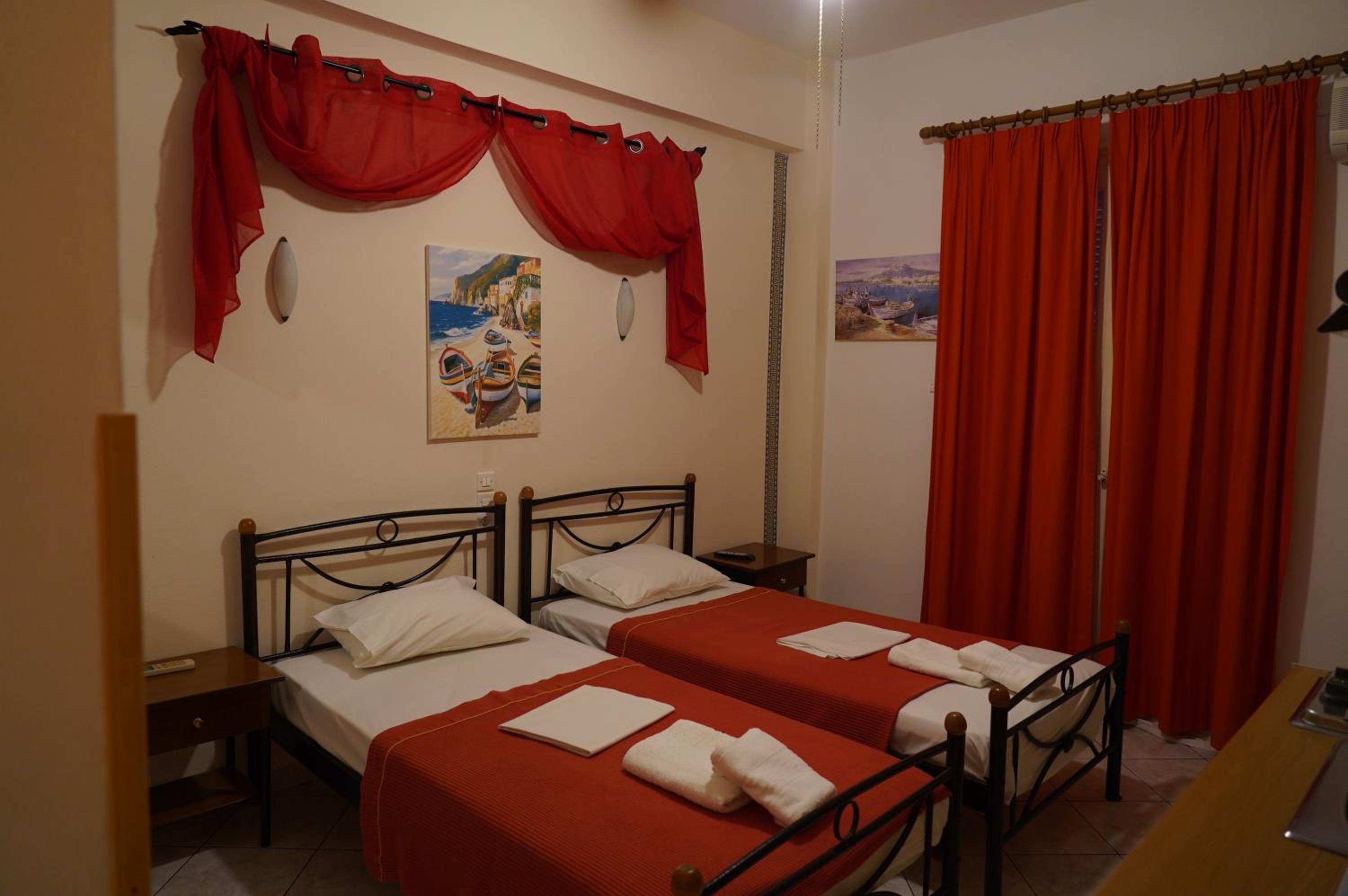 Standard Twin Room with Garden View